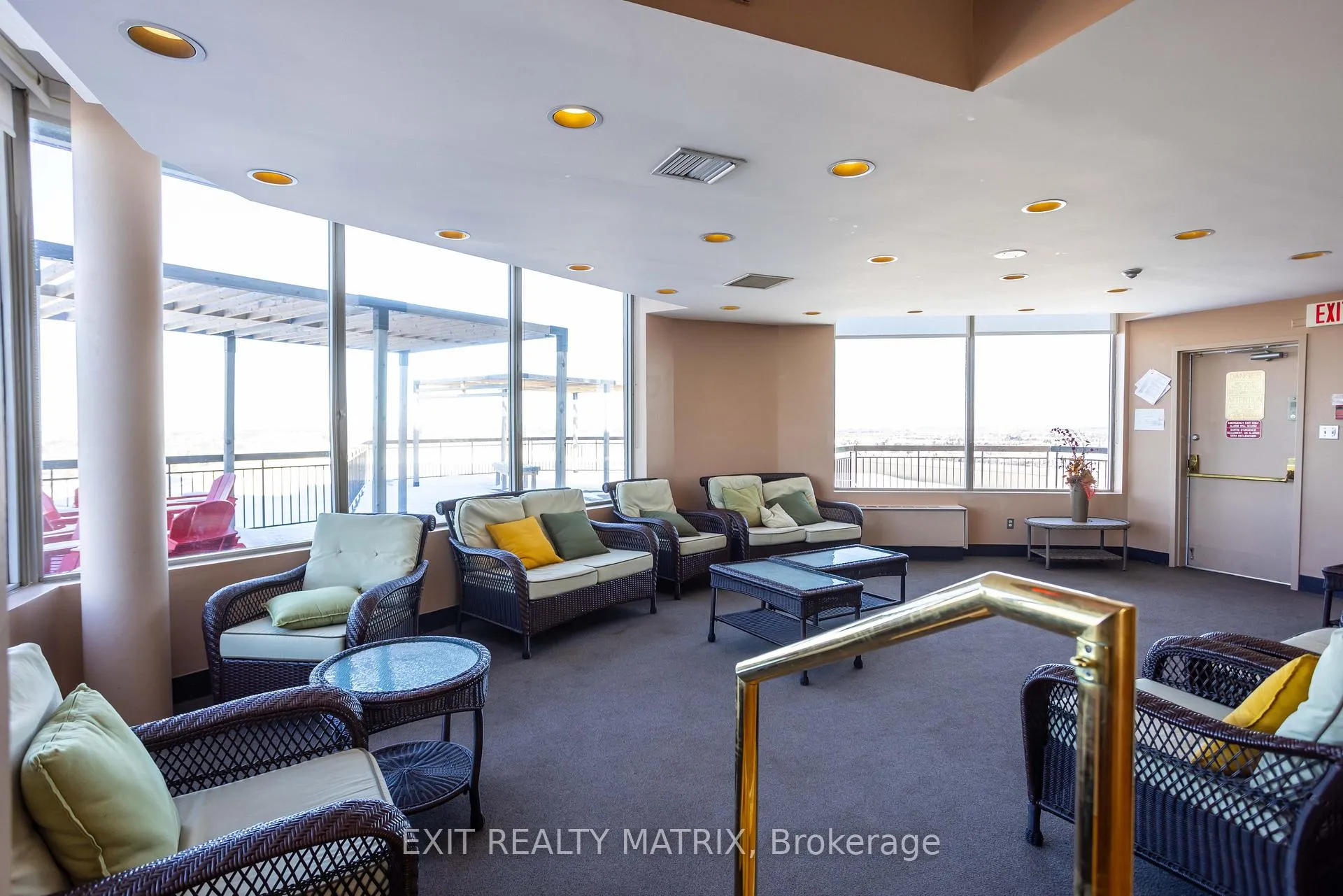 Photo 40 of Unit 1007, 2759 Carousel Crescent, Ottawa, Emerald Woods/Sawmill Creek — HOMEH
