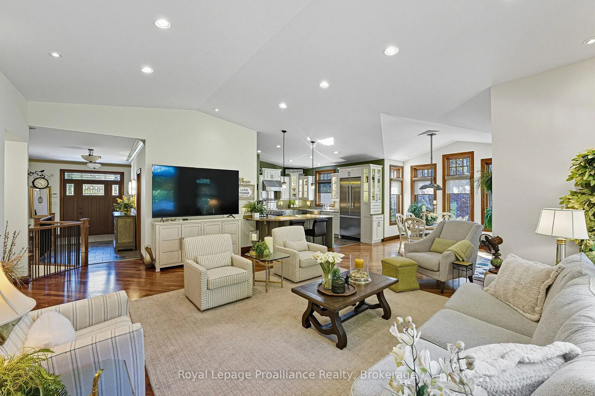 Photo 9 of 6 Birch Court, Brighton — HOMEH