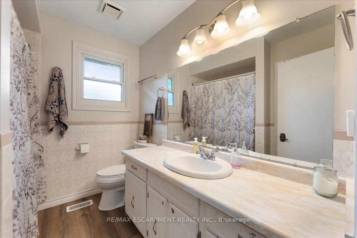 Photo 20 of 32 Donly Drive N, Norfolk, Simcoe — HOMEH