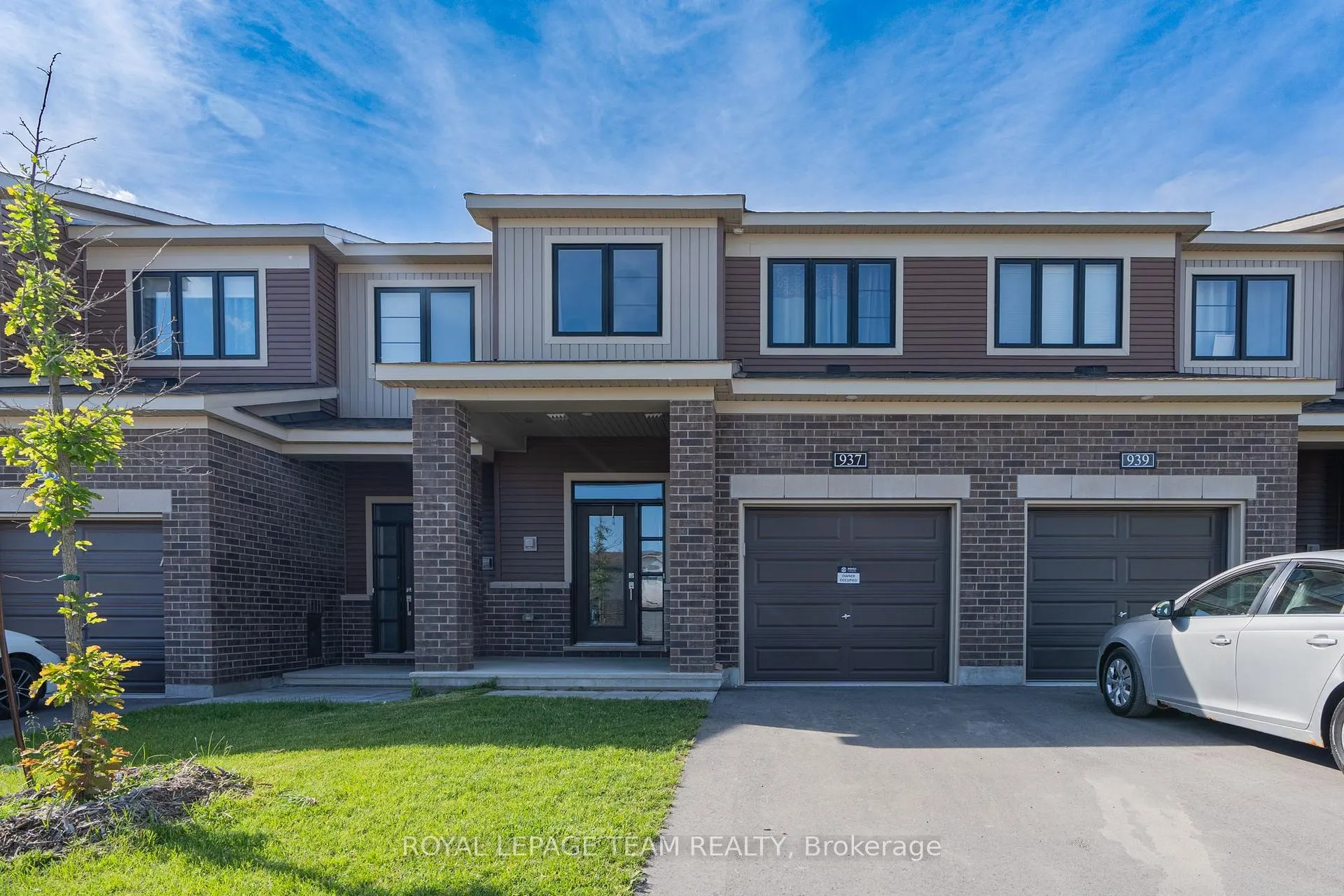 Photo 1 of 937 Athenry Court, Ottawa, Barrhaven - Half Moon Bay — HOMEH