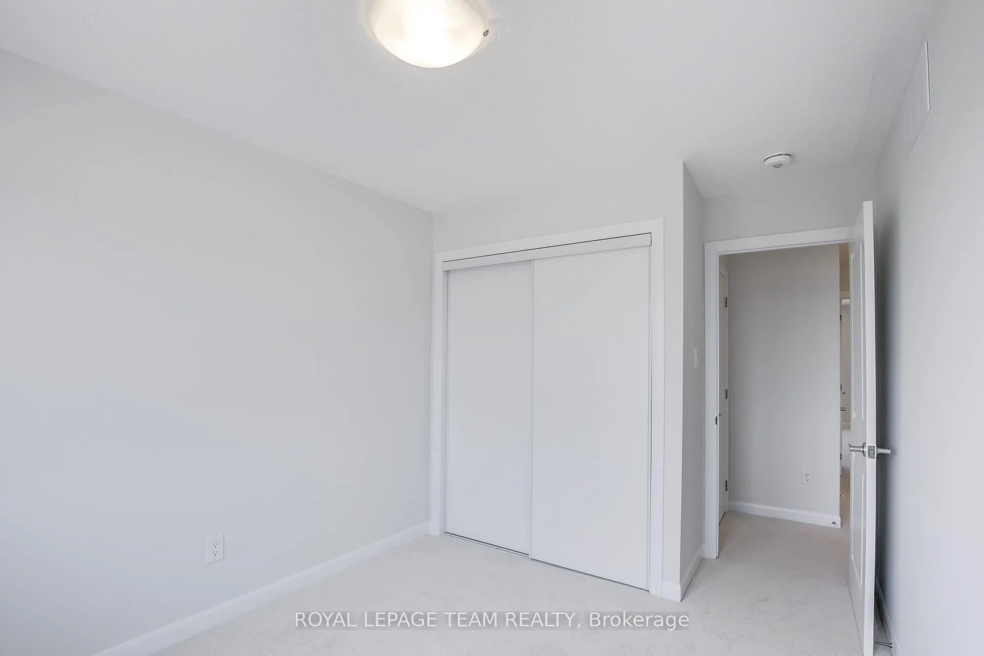 Photo 9 of 937 Athenry Court, Ottawa, Barrhaven - Half Moon Bay — HOMEH