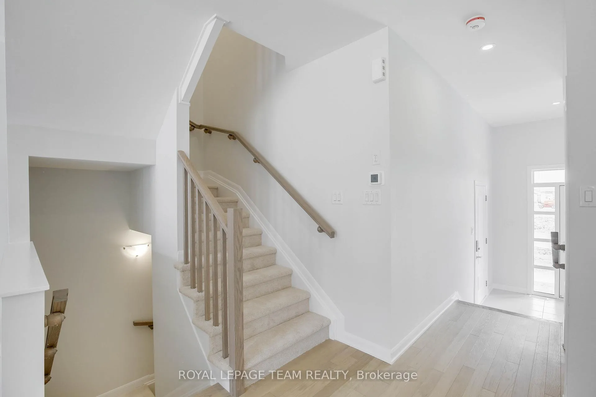 Photo 13 of 937 Athenry Court, Ottawa, Barrhaven - Half Moon Bay — HOMEH