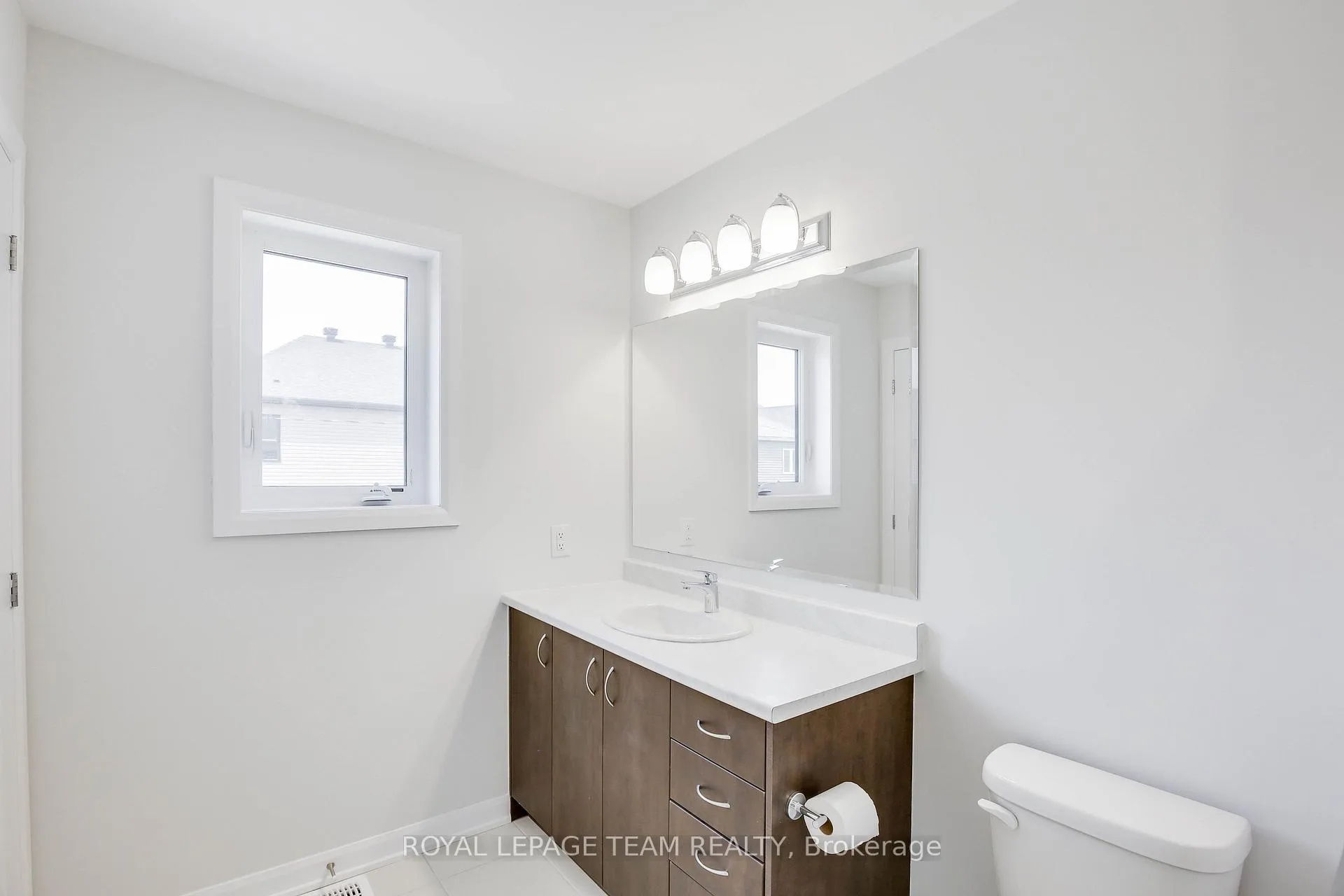 Photo 17 of 937 Athenry Court, Ottawa, Barrhaven - Half Moon Bay — HOMEH
