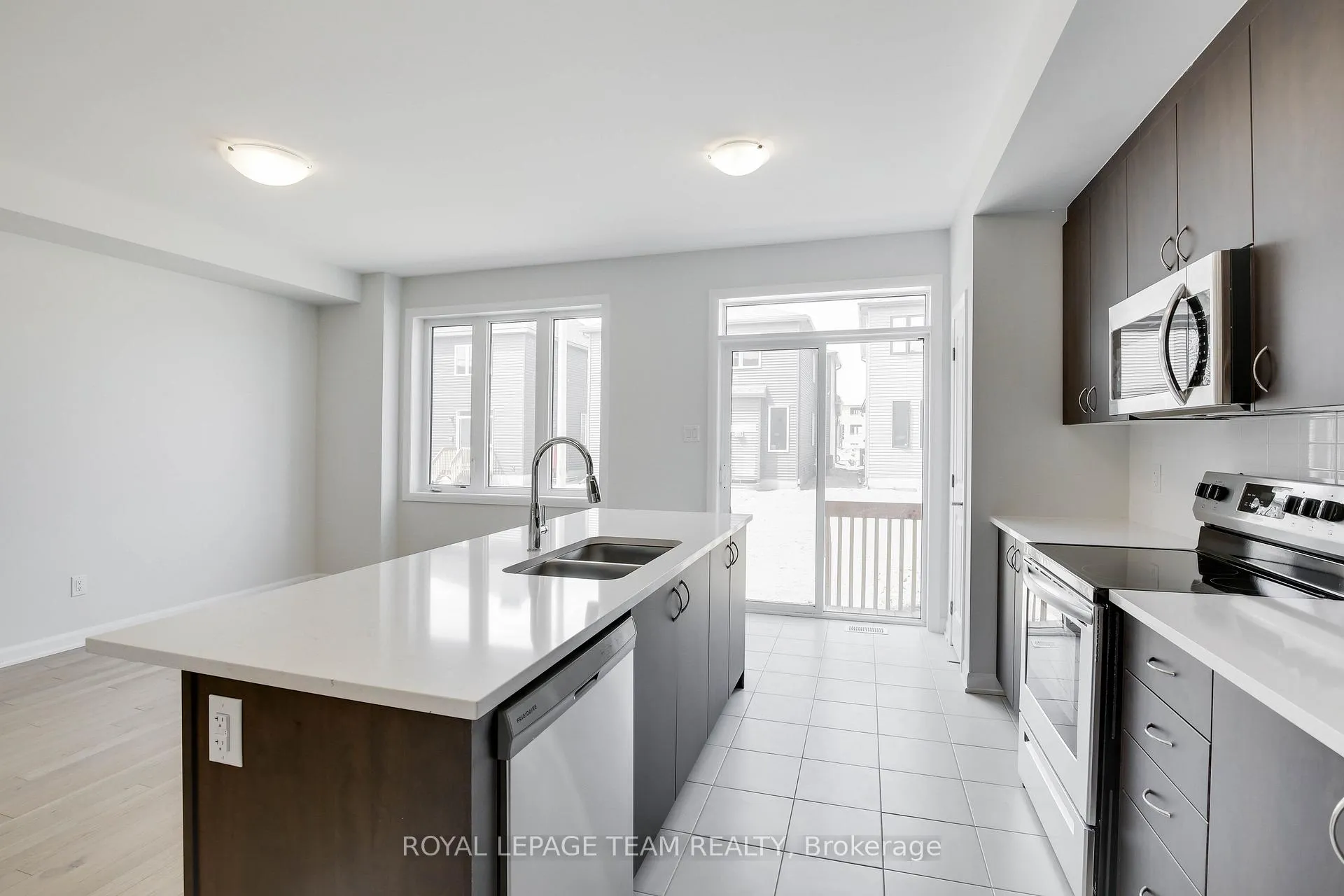 Photo 35 of 937 Athenry Court, Ottawa, Barrhaven - Half Moon Bay — HOMEH