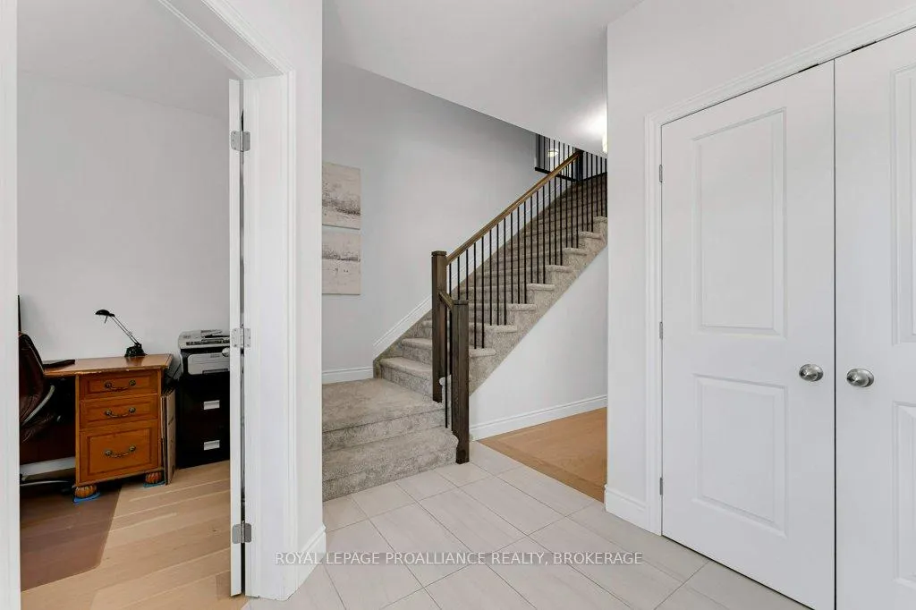 Photo 5 of 249 Mill Pond Place, Kingston, West of Sir John A. Blvd — HOMEH