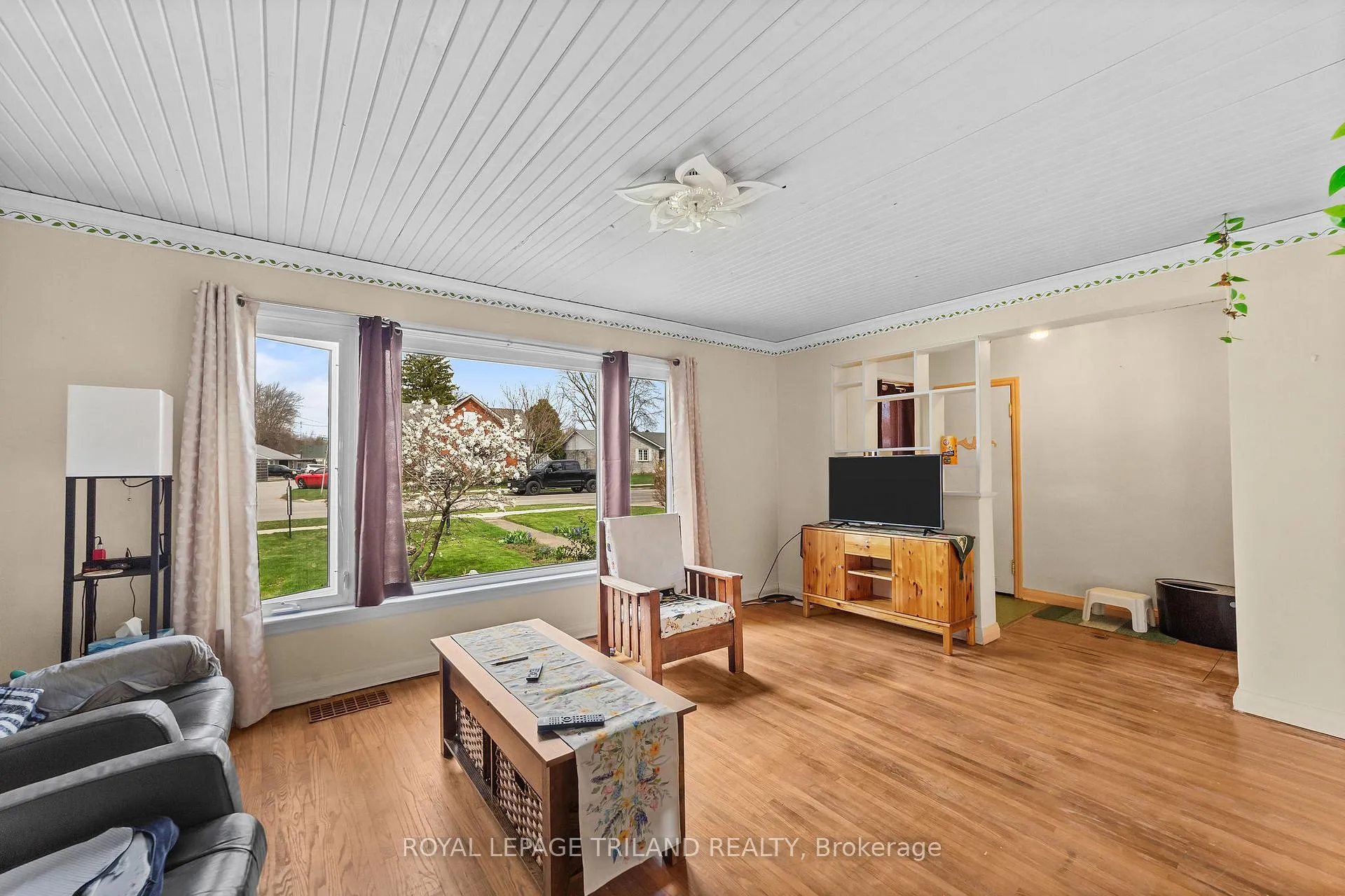 Photo 8 of 22929 Hagerty Road, Newbury — HOMEH