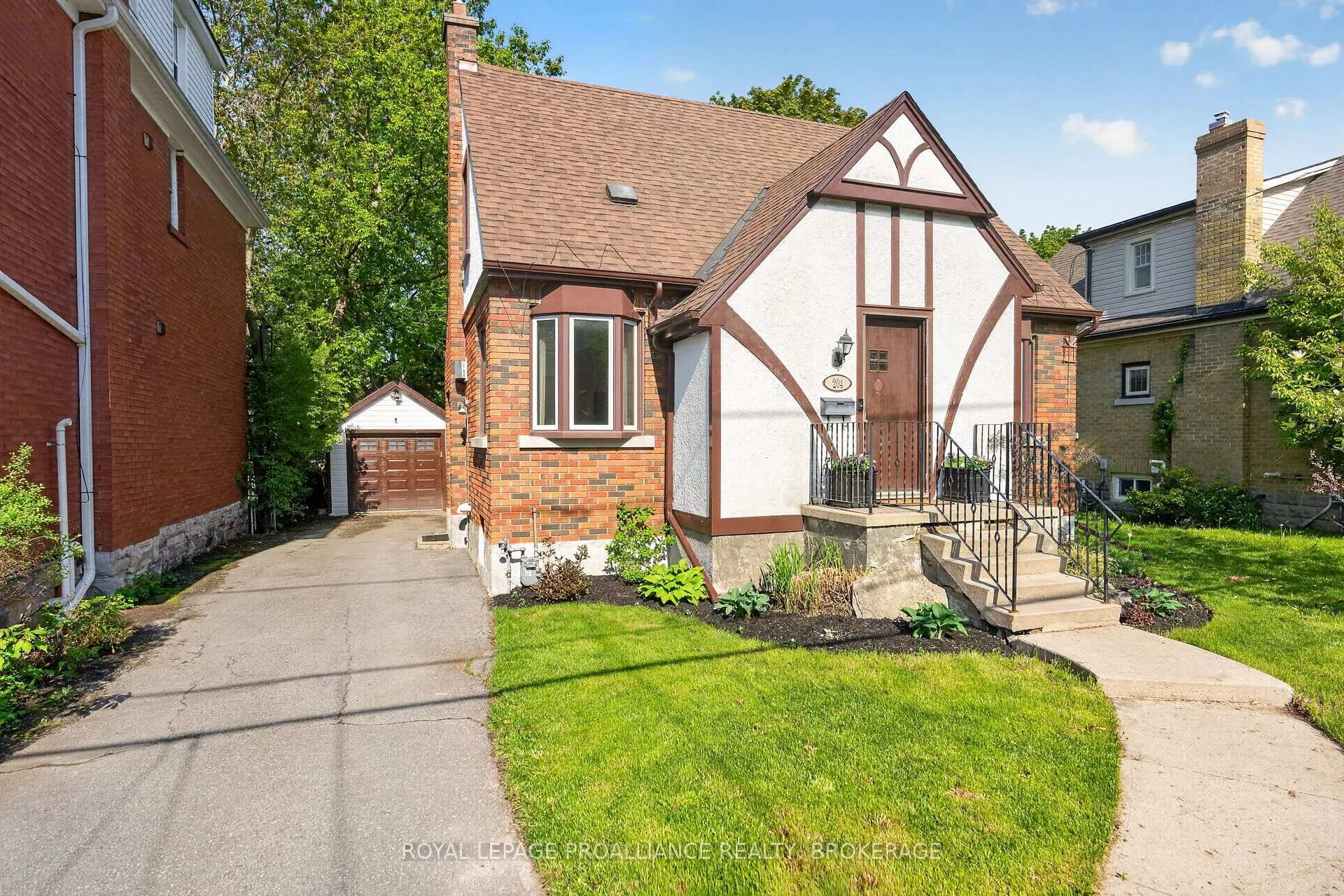 Photo 3 of 204 Collingwood Street, Kingston, Central City East — HOMEH