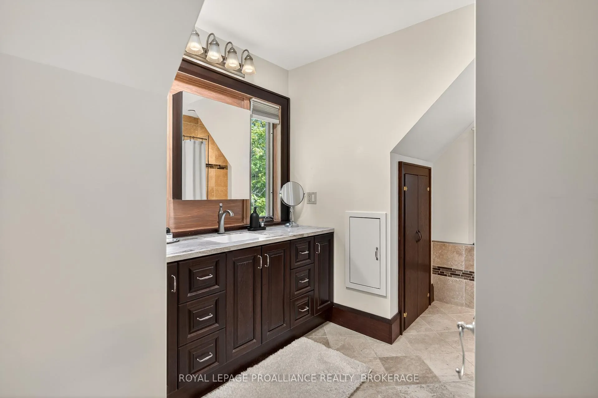 Photo 18 of 204 Collingwood Street, Kingston, Central City East — HOMEH