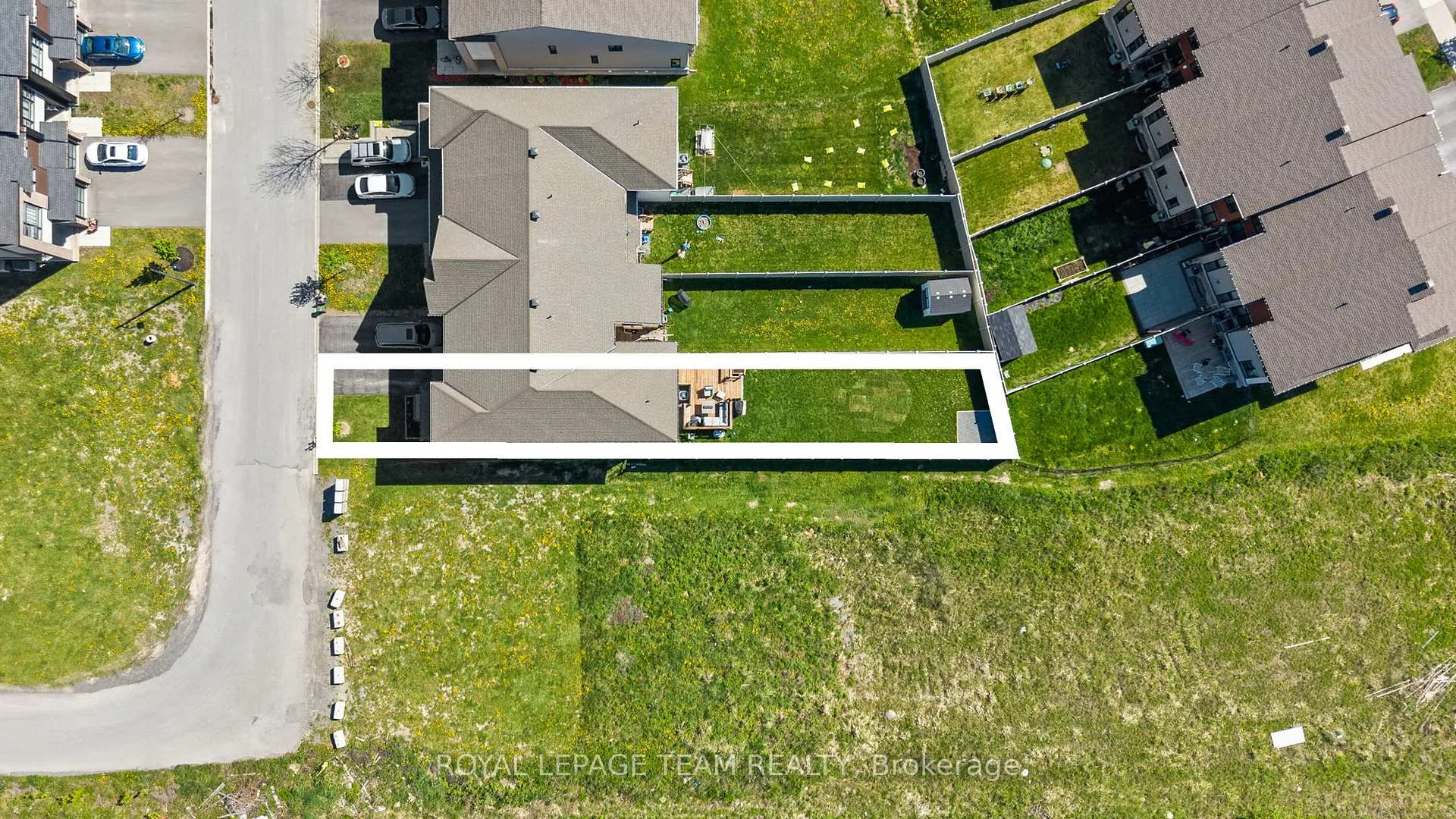 Photo 2 of 49 Plank Street, Ottawa, Kanata - Emerald Meadows/Trailwest — HOMEH