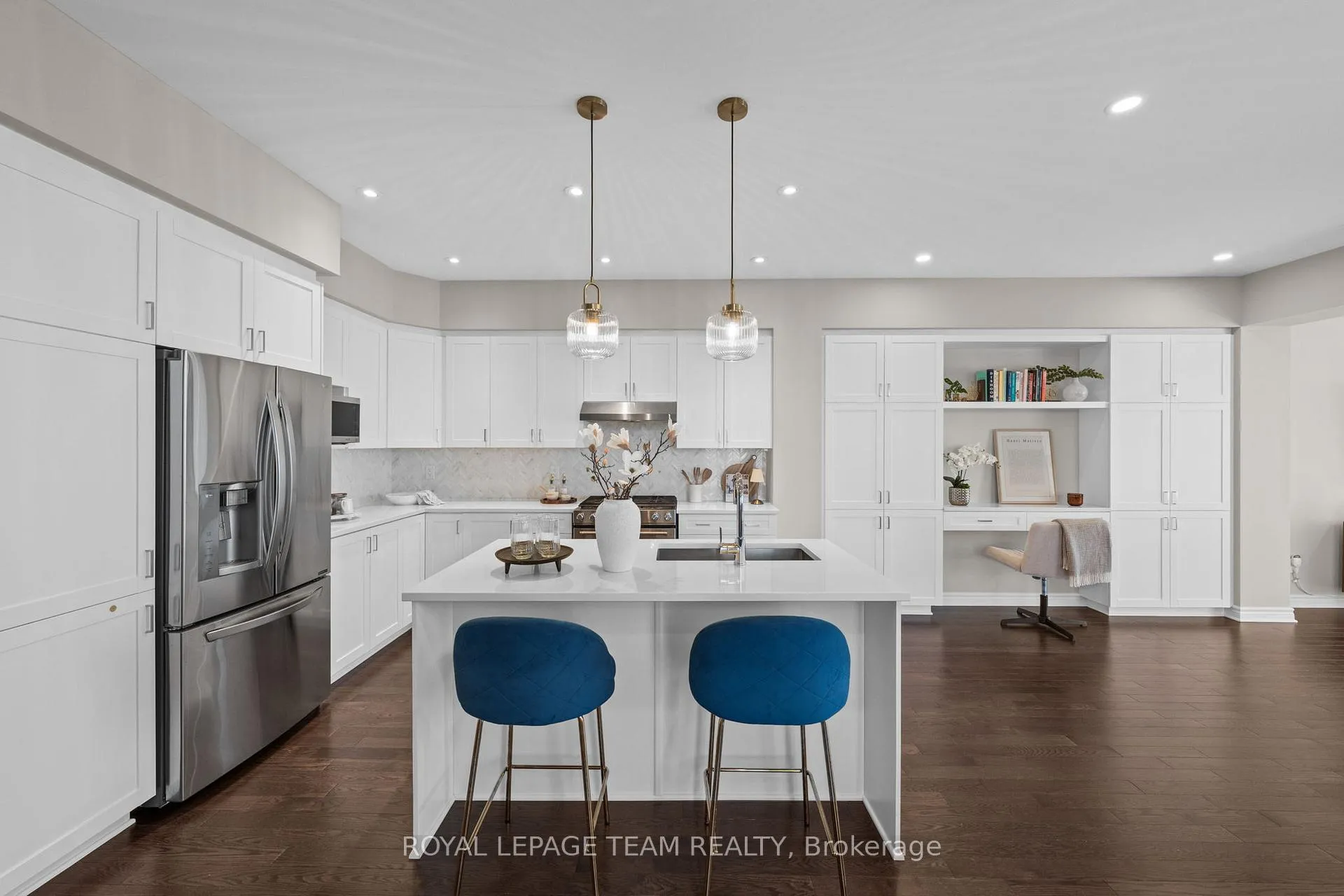 Photo 9 of 49 Plank Street, Ottawa, Kanata - Emerald Meadows/Trailwest — HOMEH