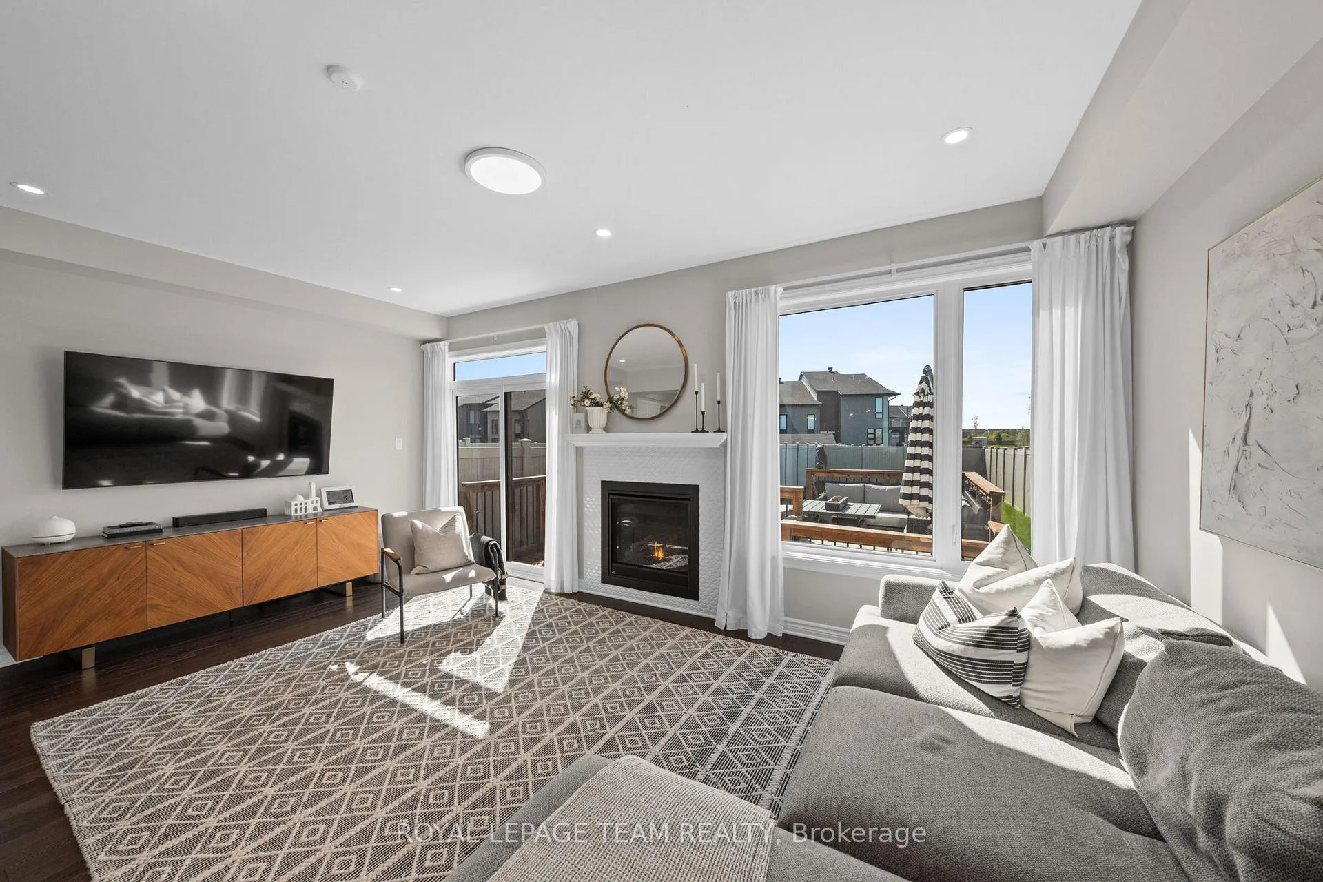 Photo 19 of 49 Plank Street, Ottawa, Kanata - Emerald Meadows/Trailwest — HOMEH
