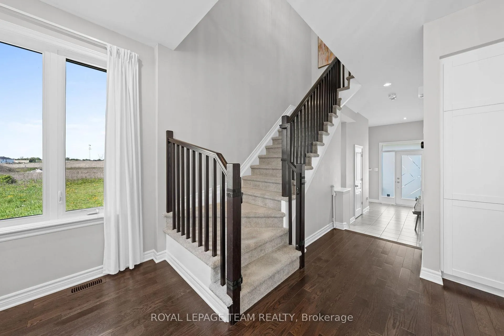 Photo 21 of 49 Plank Street, Ottawa, Kanata - Emerald Meadows/Trailwest — HOMEH