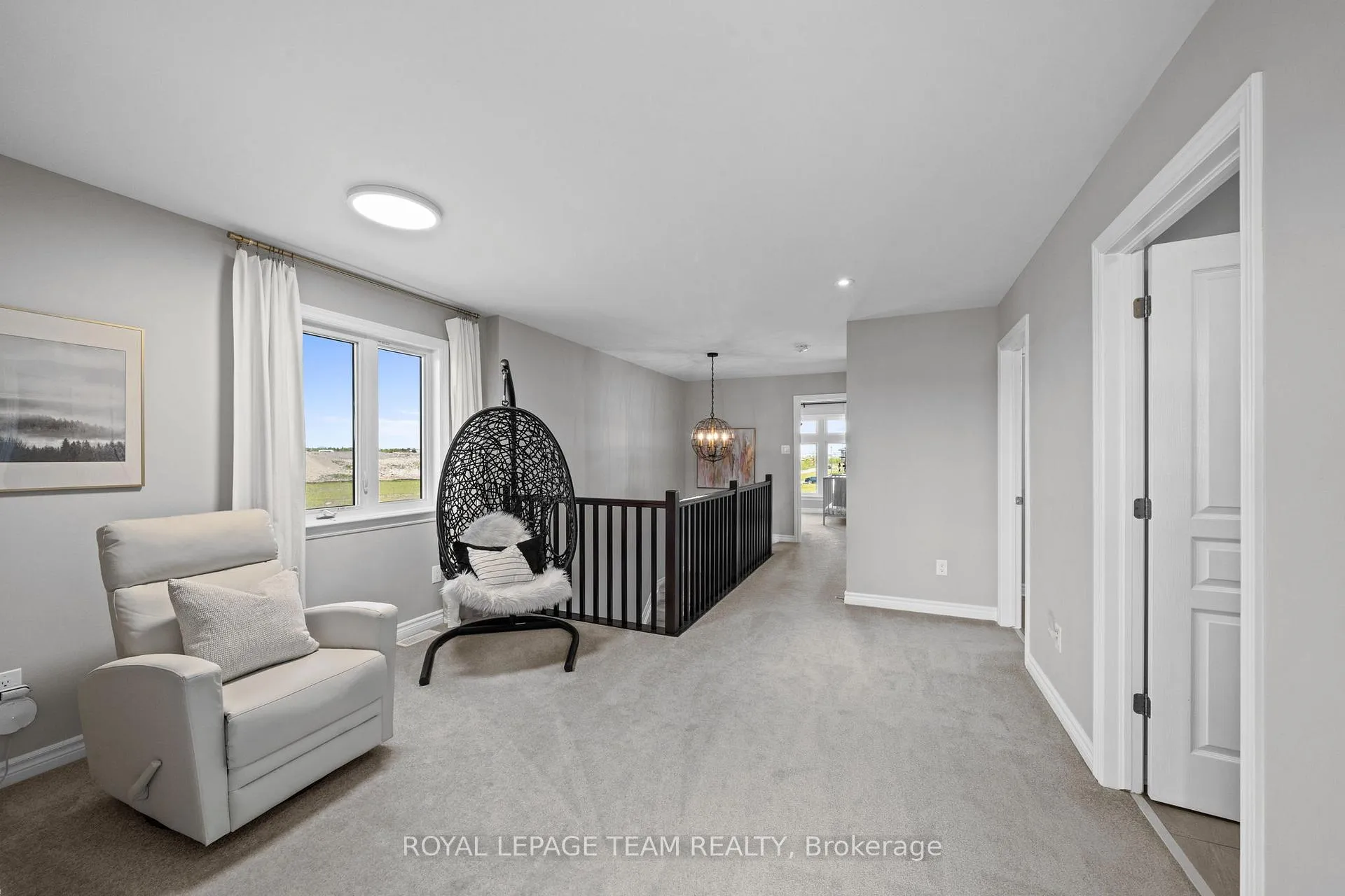 Photo 24 of 49 Plank Street, Ottawa, Kanata - Emerald Meadows/Trailwest — HOMEH