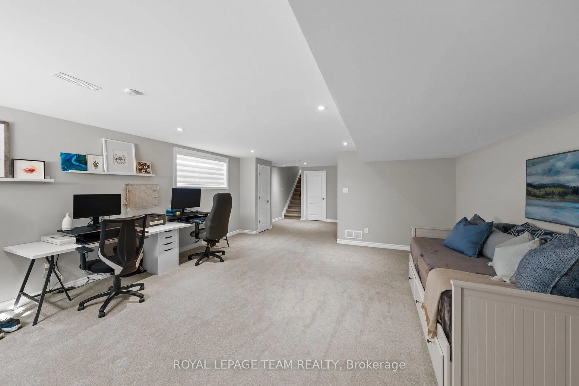 Photo 40 of 49 Plank Street, Ottawa, Kanata - Emerald Meadows/Trailwest — HOMEH