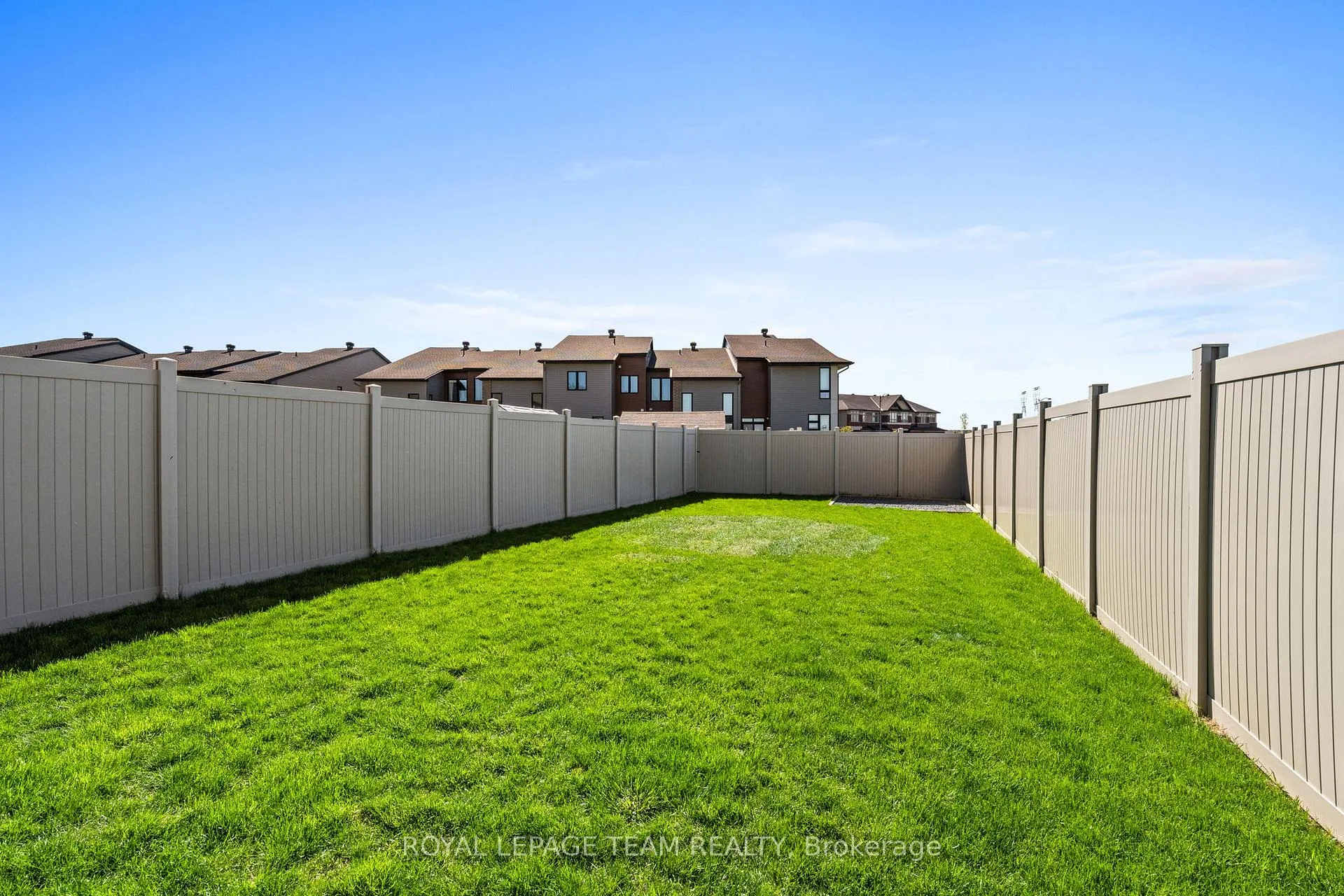 Photo 45 of 49 Plank Street, Ottawa, Kanata - Emerald Meadows/Trailwest — HOMEH