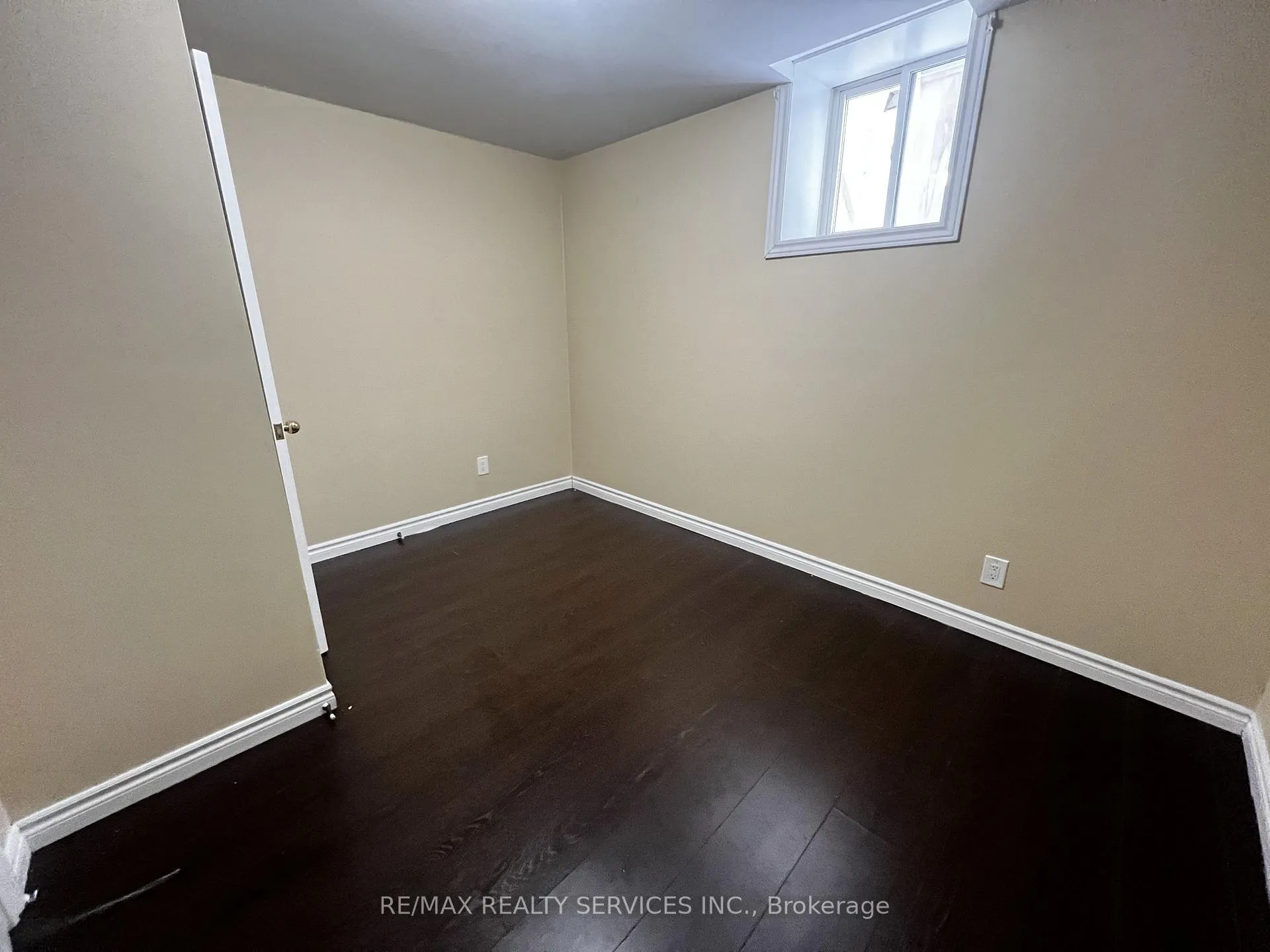 Photo 14 of Unit Basement, 7 Glengowan Street, Whitby, Taunton North — HOMEH