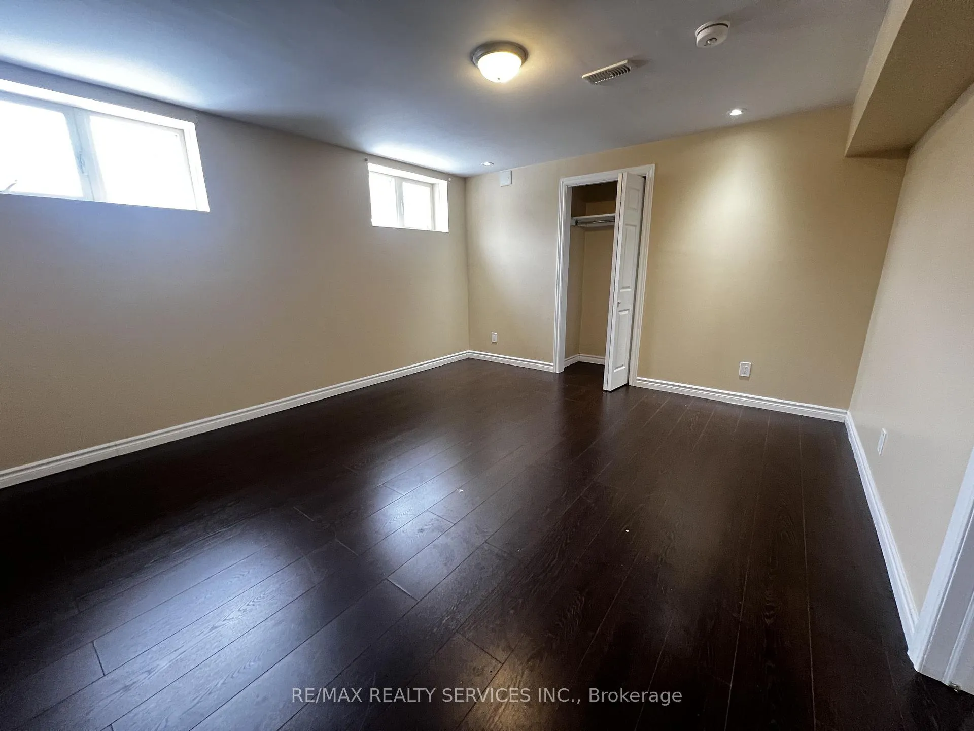Photo 16 of Unit Basement, 7 Glengowan Street, Whitby, Taunton North — HOMEH