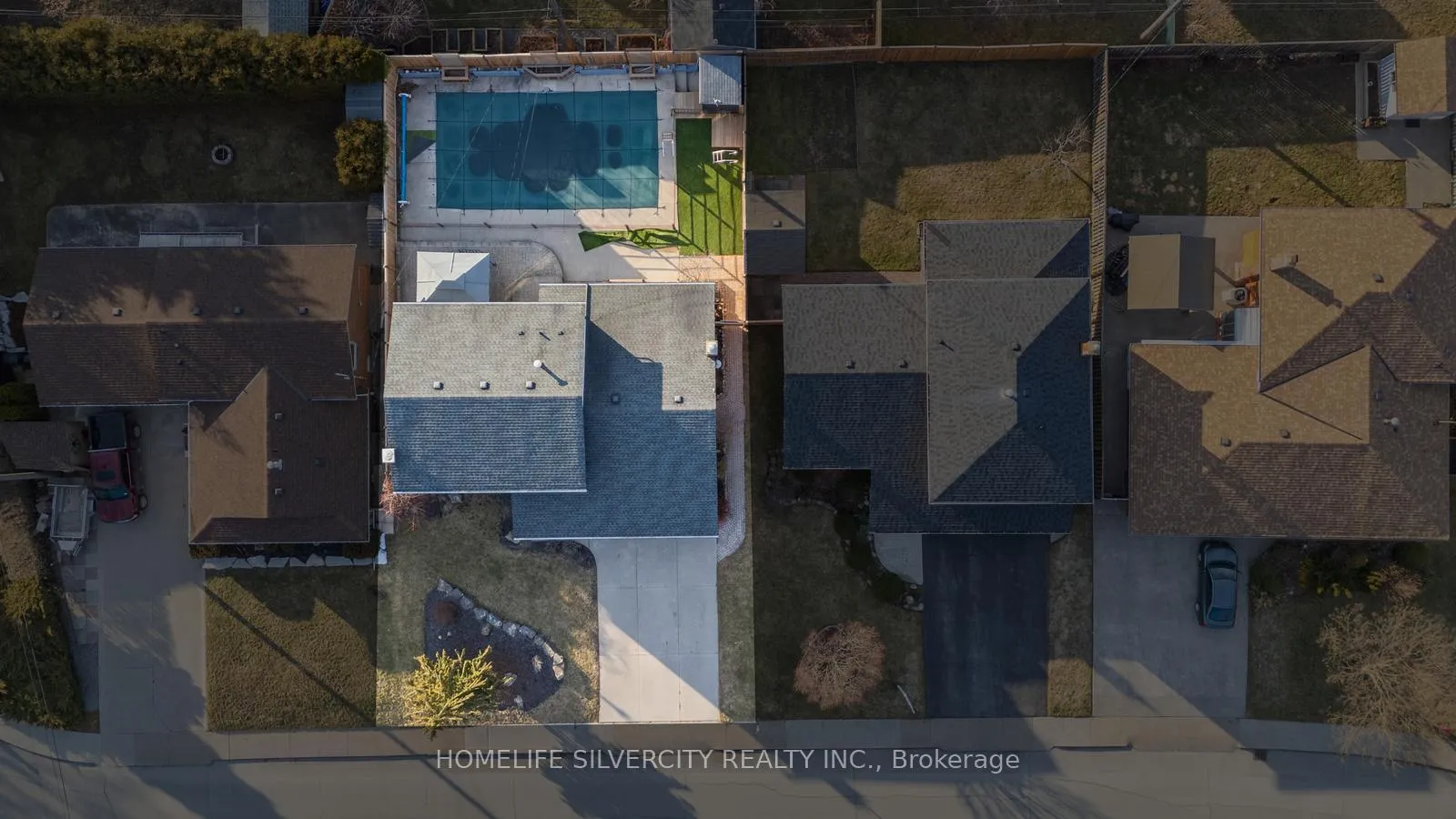 Photo 3 of 203 Montmorency Drive, Hamilton, Red Hill — HOMEH