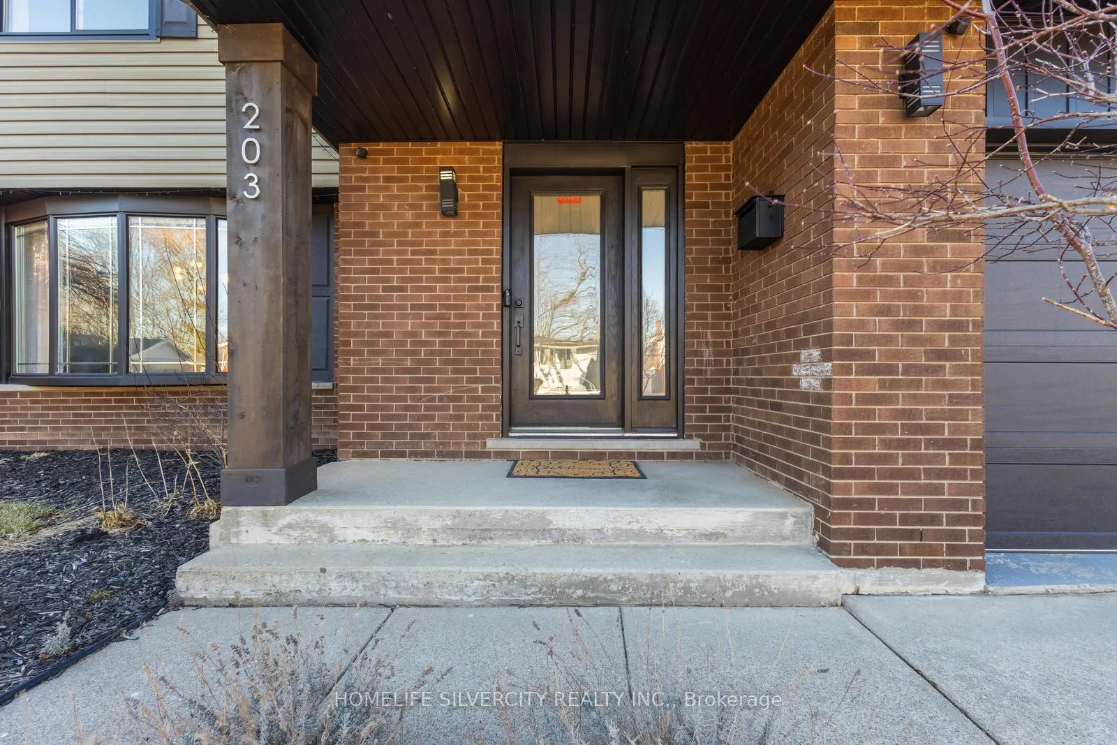 Photo 4 of 203 Montmorency Drive, Hamilton, Red Hill — HOMEH