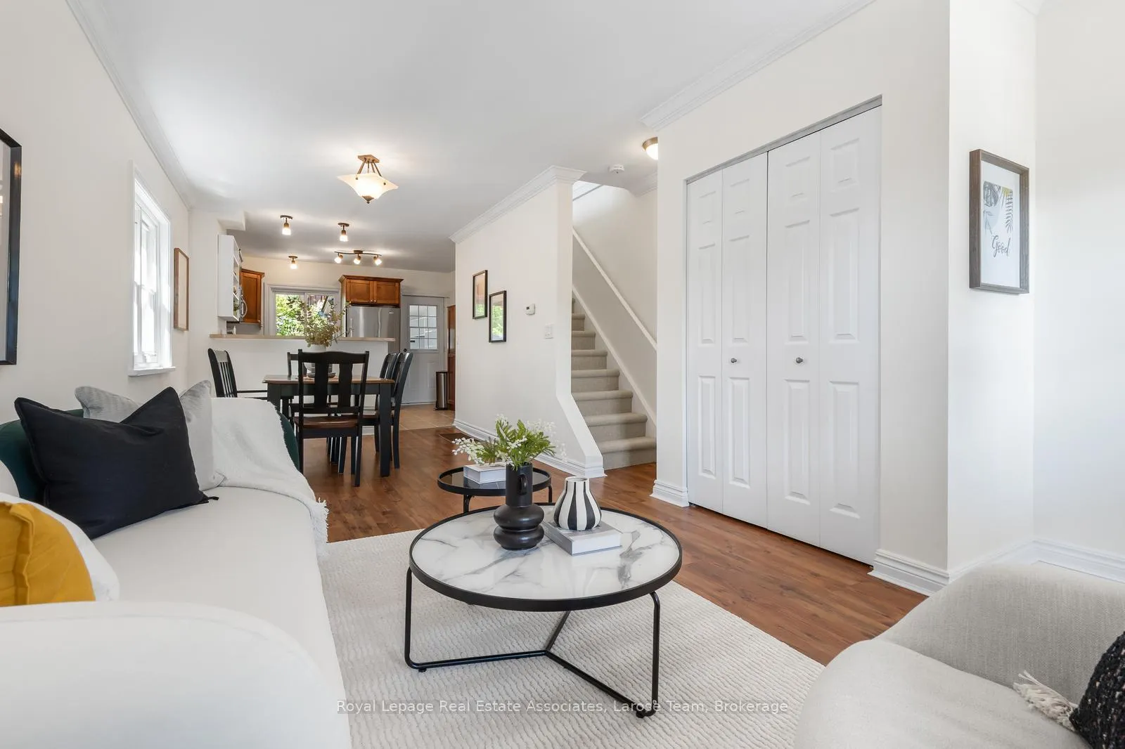 Photo 5 of 36 Firstbrooke Road, Toronto, East End-Danforth — HOMEH