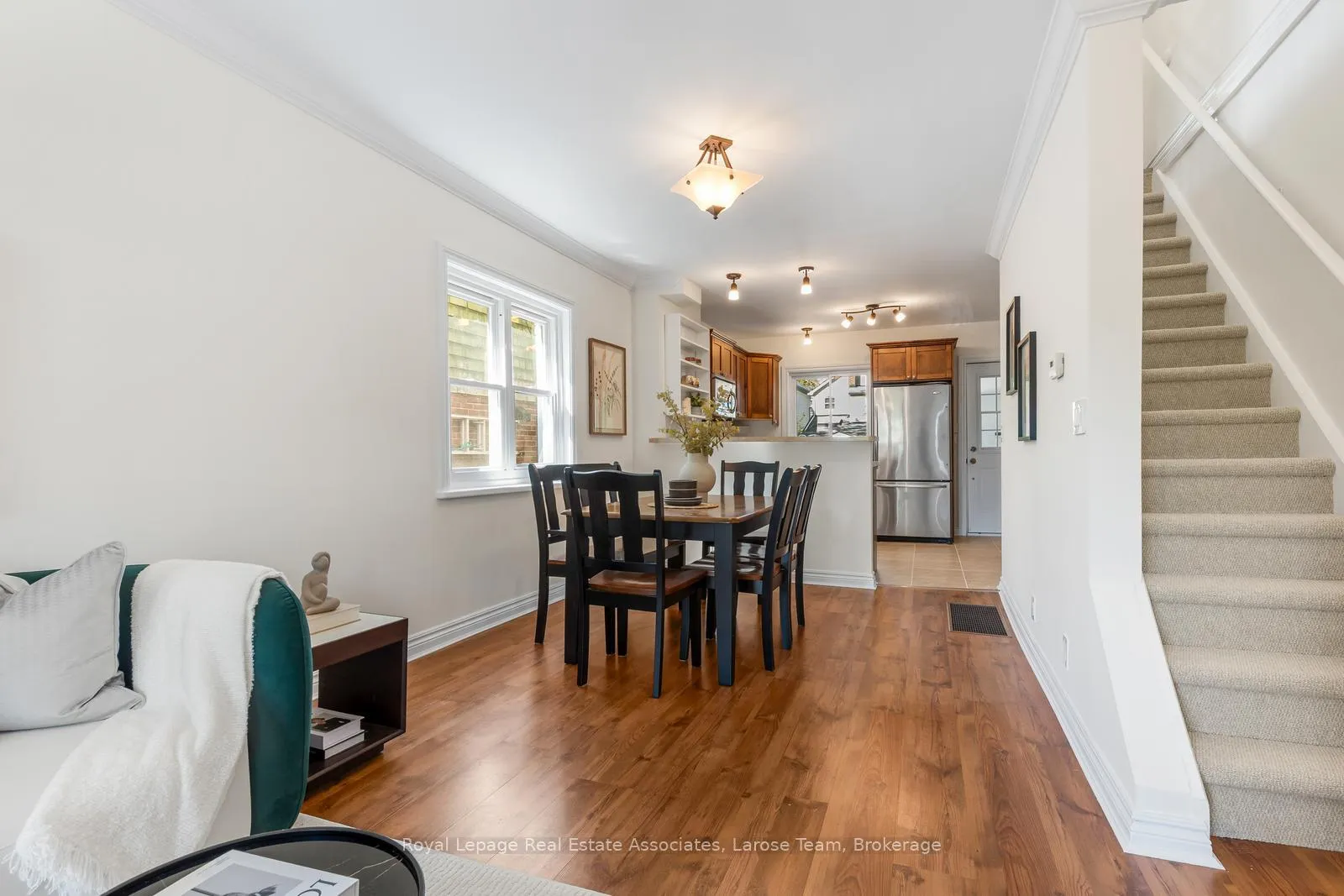 Photo 7 of 36 Firstbrooke Road, Toronto, East End-Danforth — HOMEH