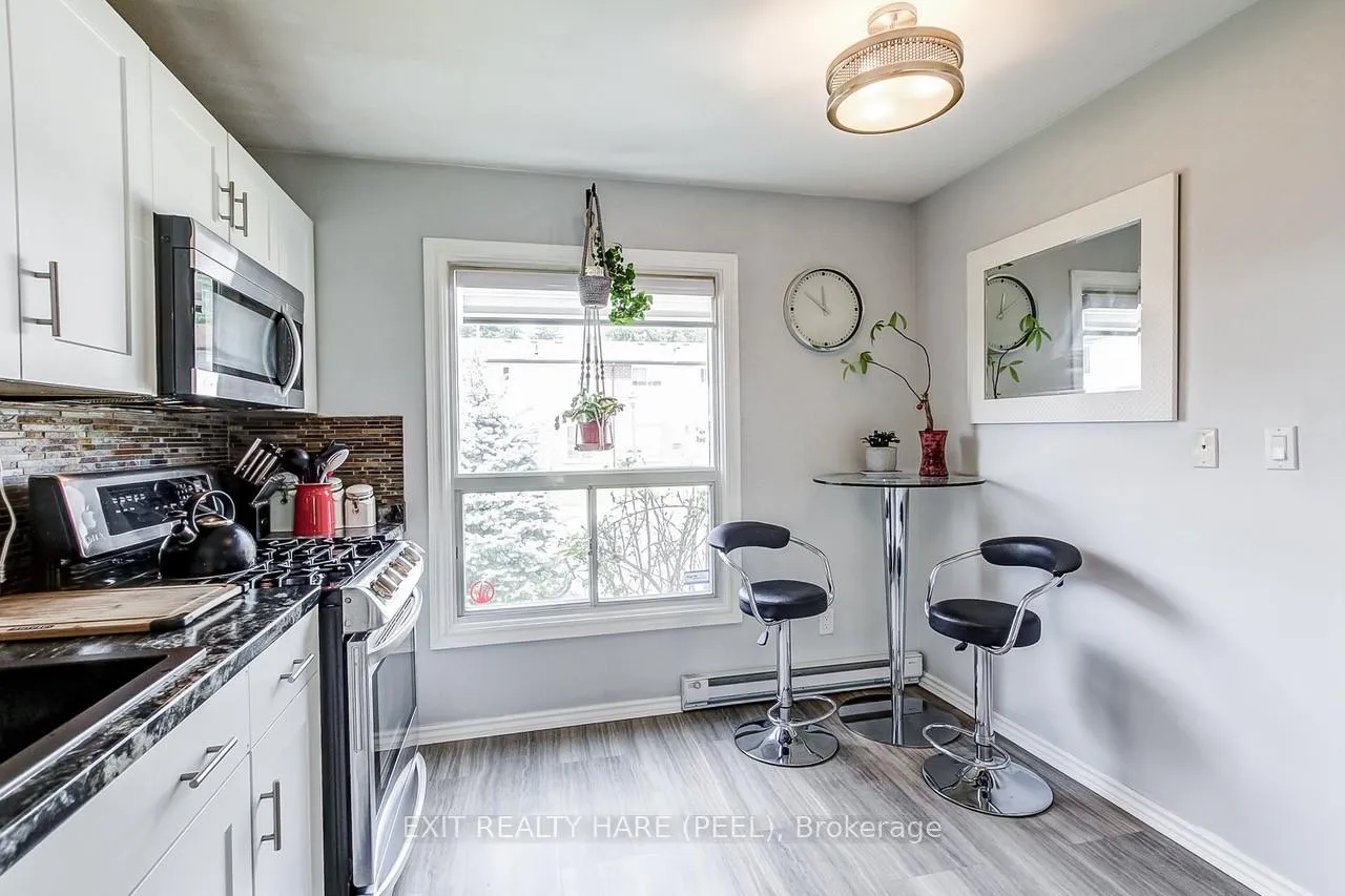 Photo 7 of 34 Kingham Road, Halton Hills, Acton — HOMEH