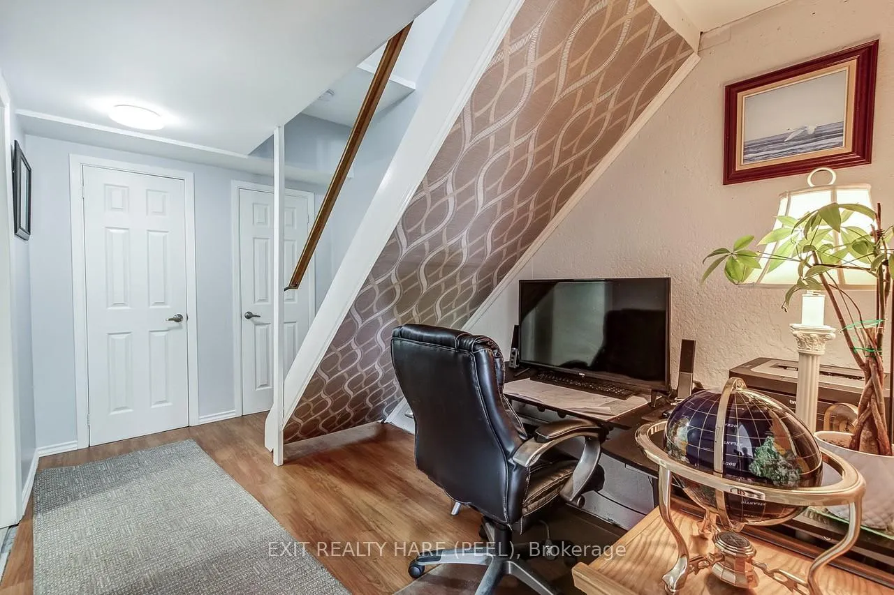 Photo 26 of 34 Kingham Road, Halton Hills, Acton — HOMEH