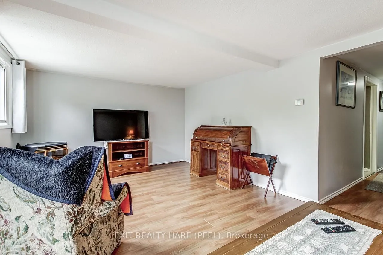 Photo 30 of 34 Kingham Road, Halton Hills, Acton — HOMEH