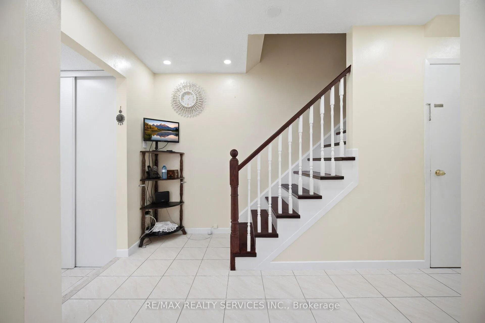 Photo 23 of 20 Rushmore Crescent, Brampton, Heart Lake East — HOMEH