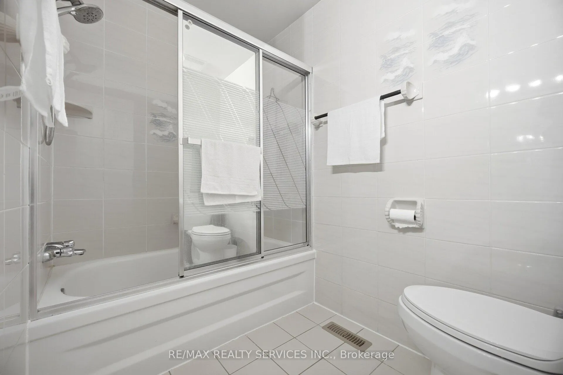 Photo 34 of 20 Rushmore Crescent, Brampton, Heart Lake East — HOMEH