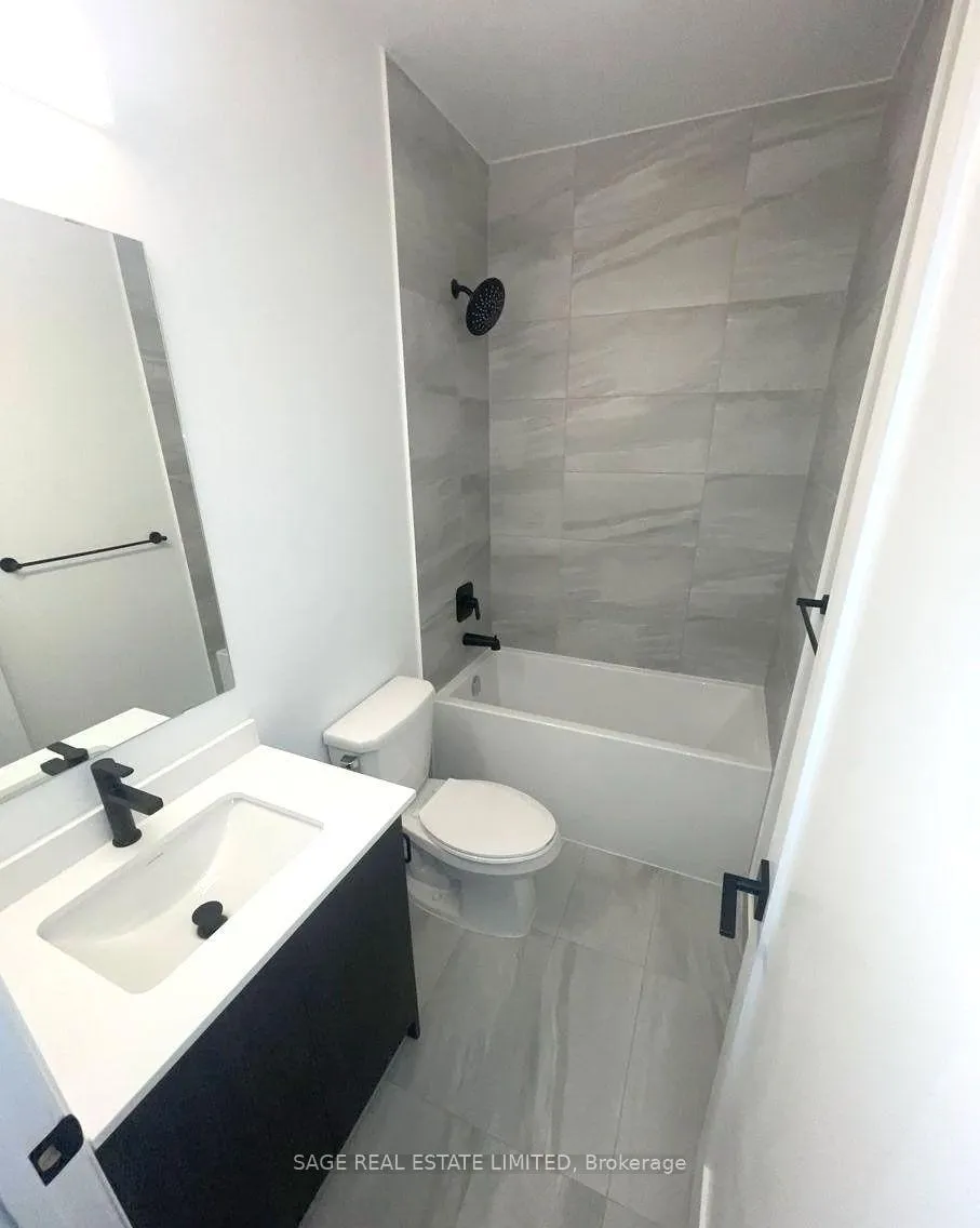 Photo 17 of Unit 1006, 2369 Danforth Avenue, Toronto, East End-Danforth — HOMEH