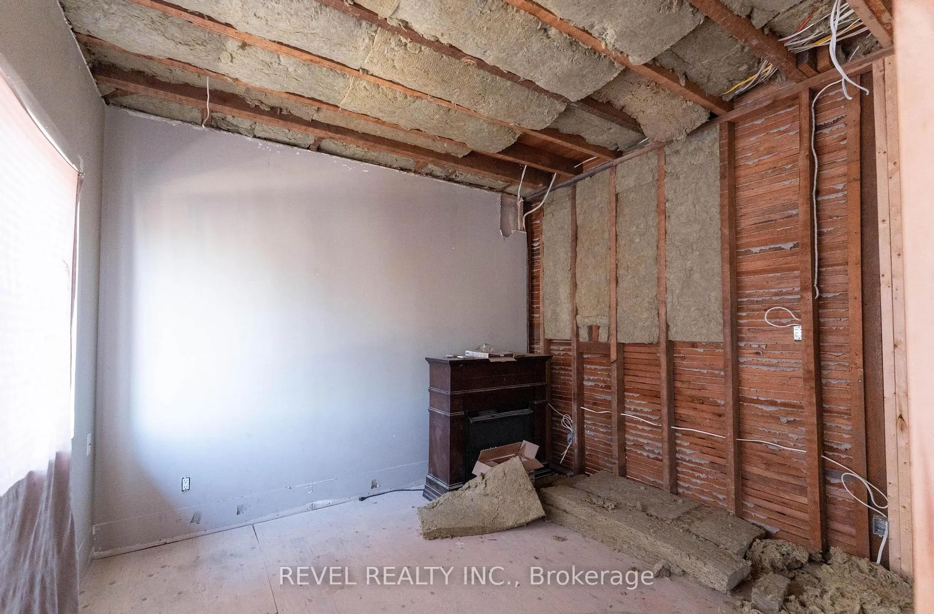 Photo 20 of 822 Main Street E, Hamilton, Blakeley — HOMEH
