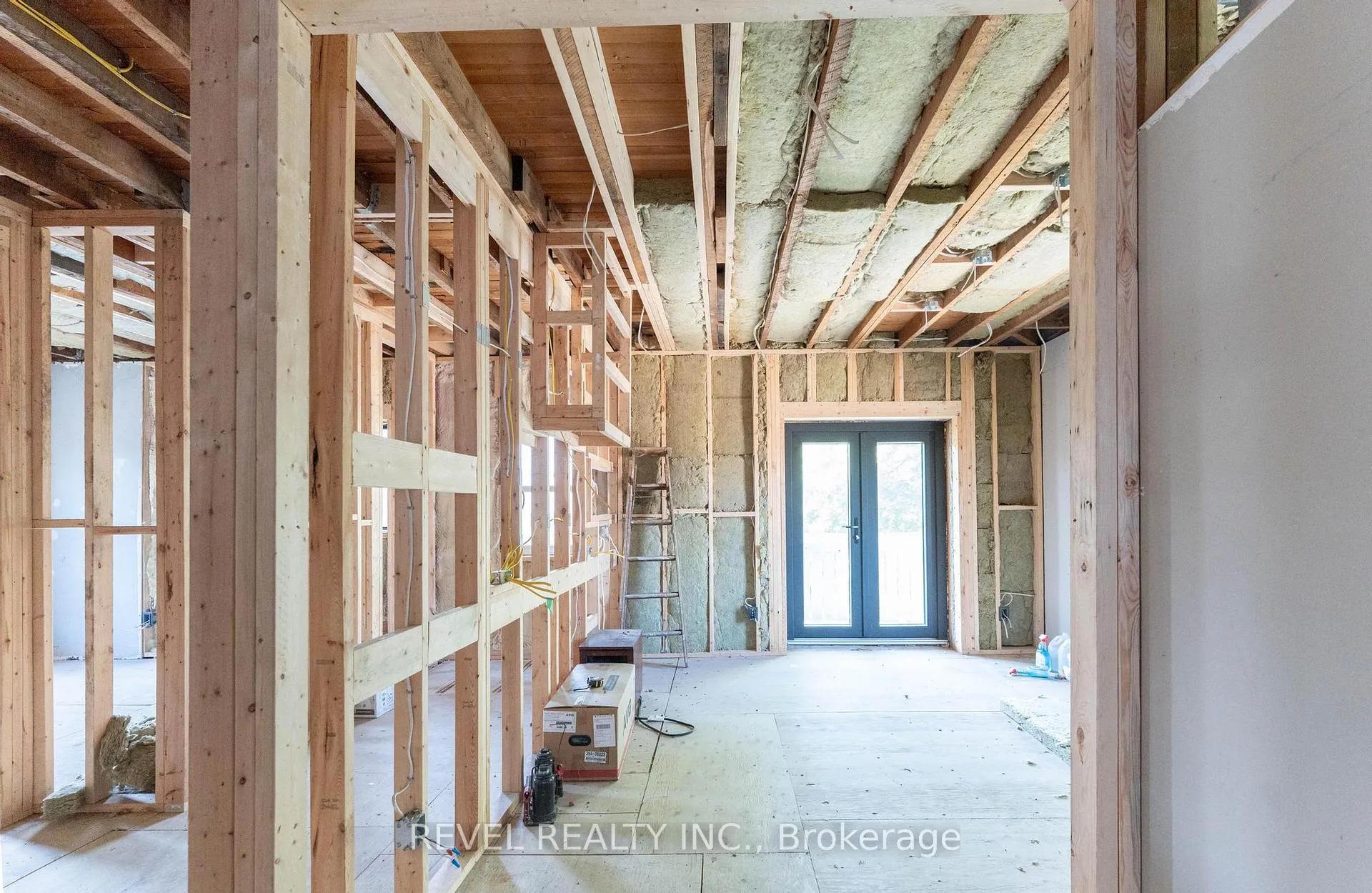 Photo 24 of 822 Main Street E, Hamilton, Blakeley — HOMEH