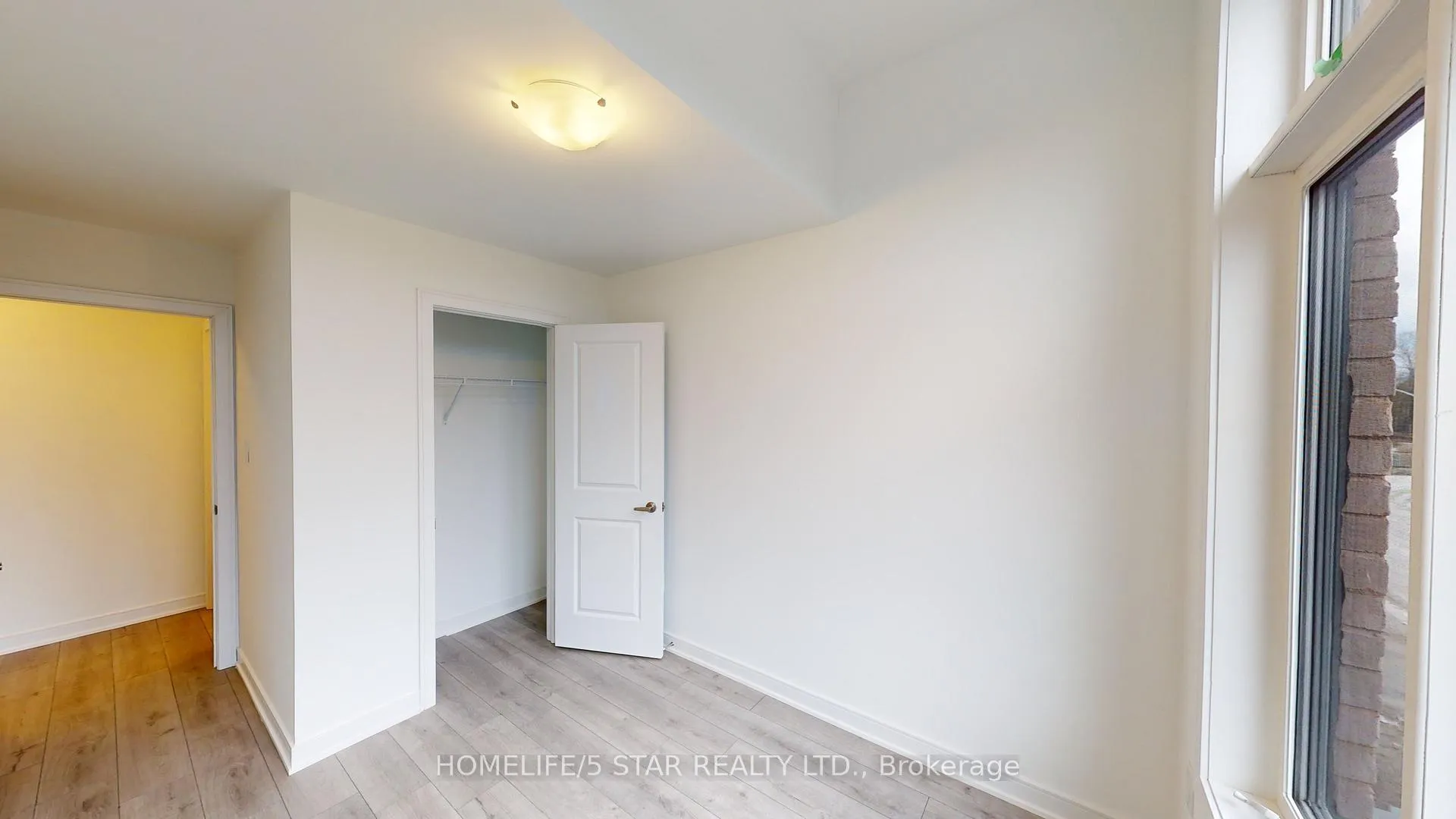 Photo 27 of 126 Blue Forest Crescent, Barrie, Innis-Shore — HOMEH