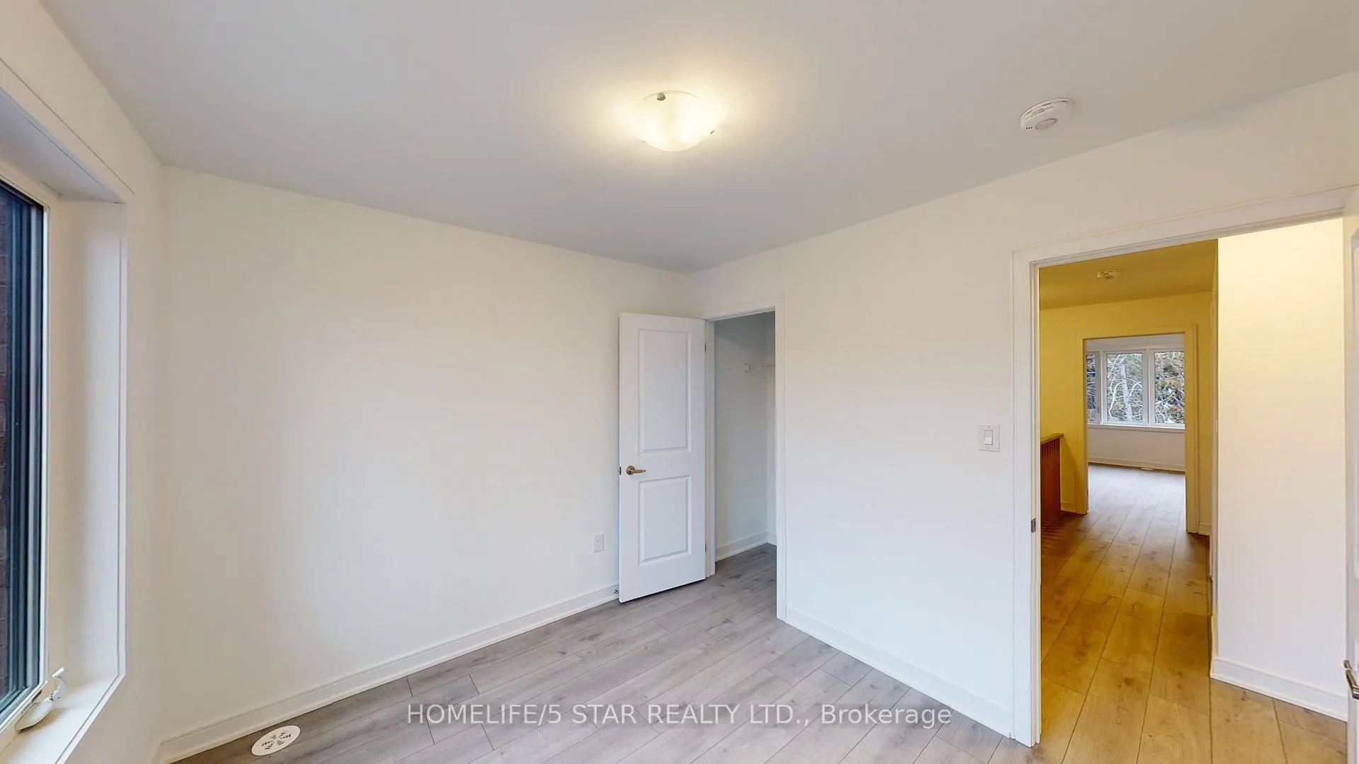 Photo 34 of 126 Blue Forest Crescent, Barrie, Innis-Shore — HOMEH