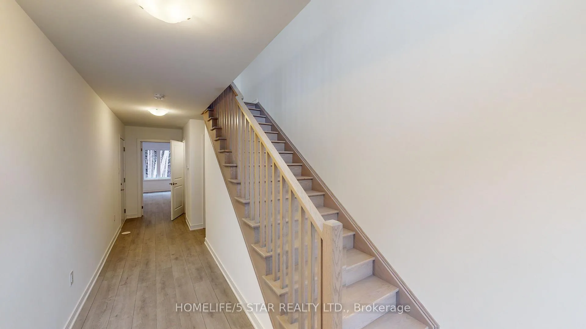 Photo 37 of 126 Blue Forest Crescent, Barrie, Innis-Shore — HOMEH