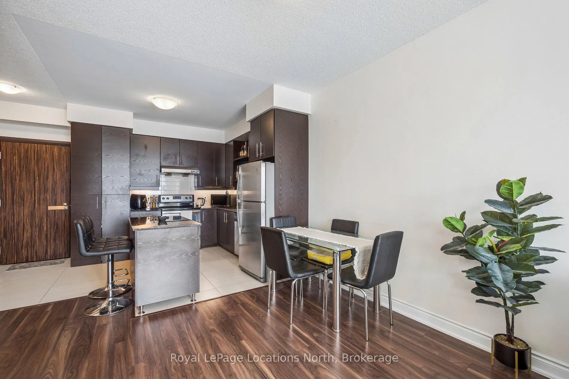 Photo 4 of Unit 810, 277 South Park Road, Markham, Commerce Valley — HOMEH
