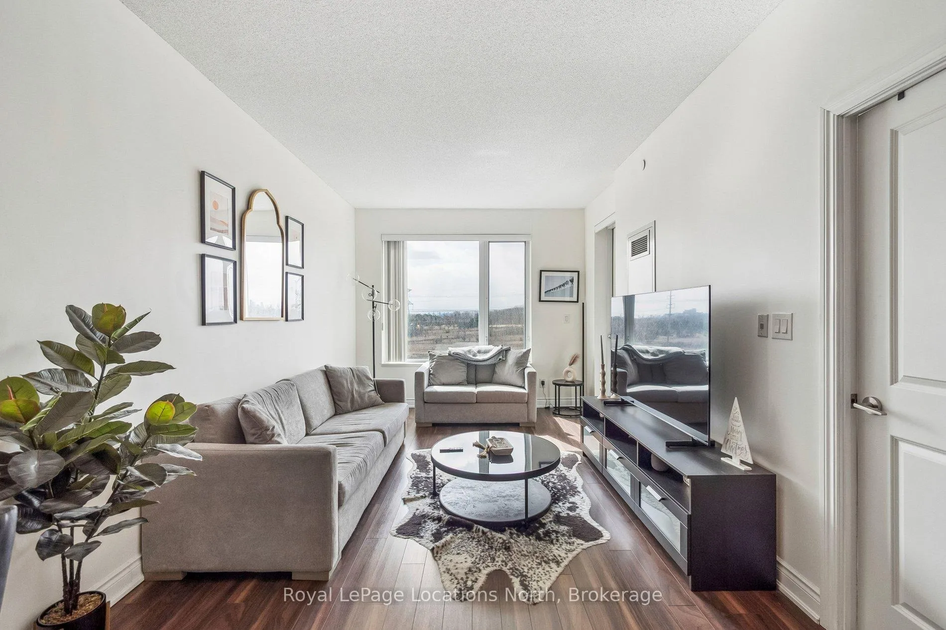 Photo 7 of Unit 810, 277 South Park Road, Markham, Commerce Valley — HOMEH