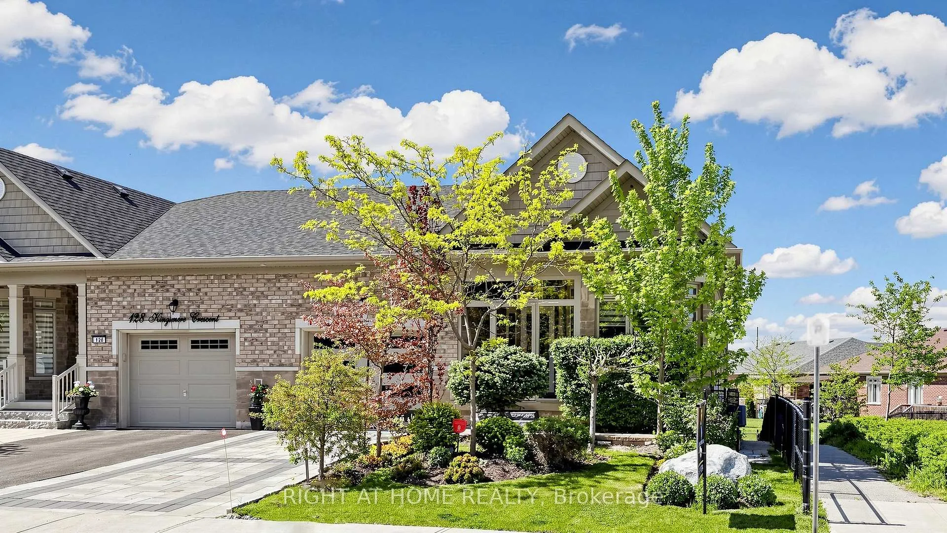 Photo 6 of 126 Kingsmere Crescent, New Tecumseth, Alliston — HOMEH