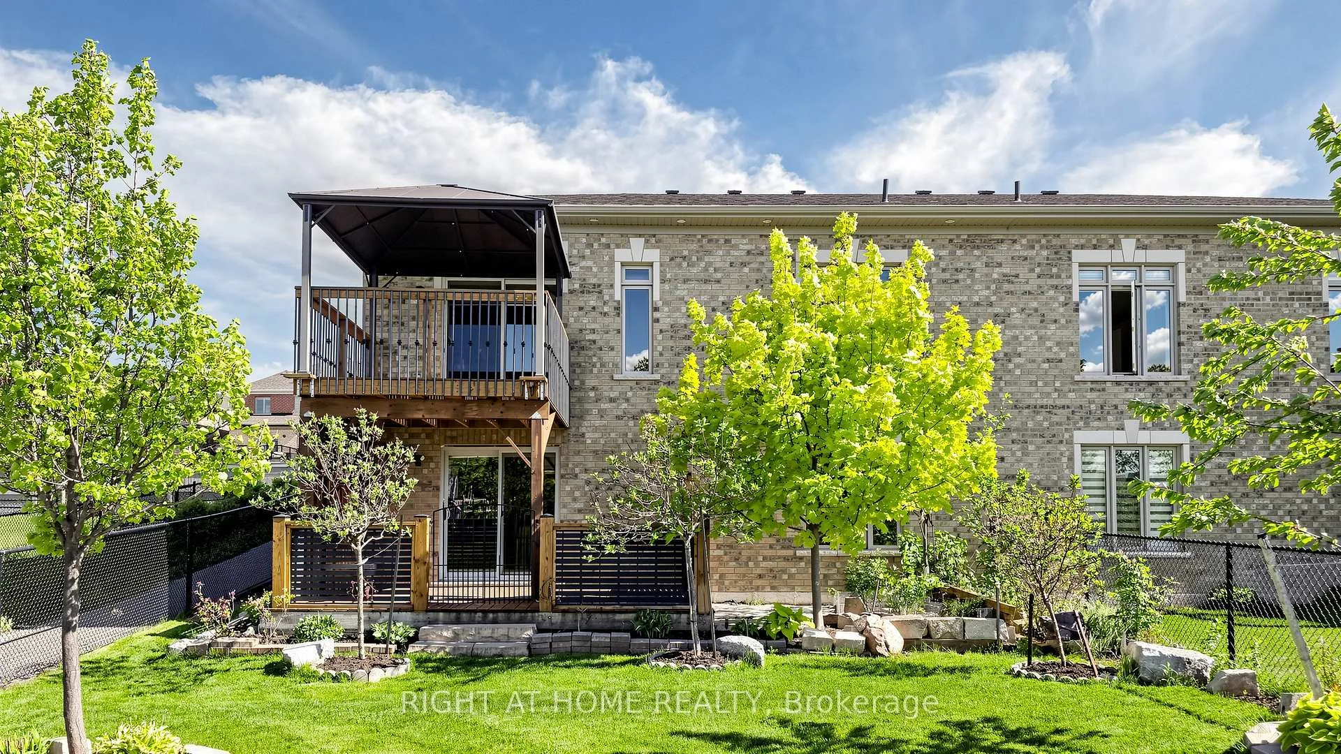 Photo 43 of 126 Kingsmere Crescent, New Tecumseth, Alliston — HOMEH