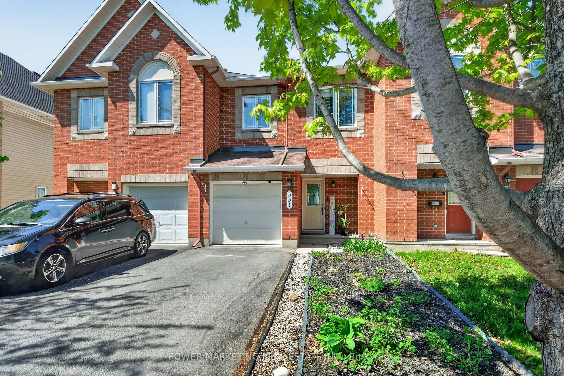 Photo 2 of 551 Louis Toscano Drive, Ottawa, Avalon East — HOMEH