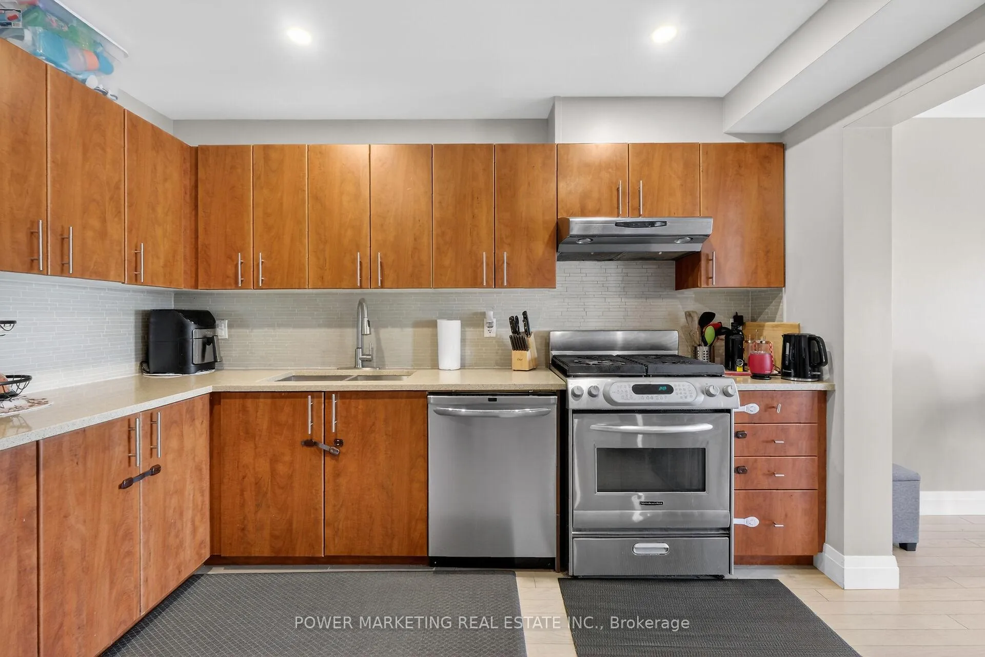 Photo 13 of 551 Louis Toscano Drive, Ottawa, Avalon East — HOMEH