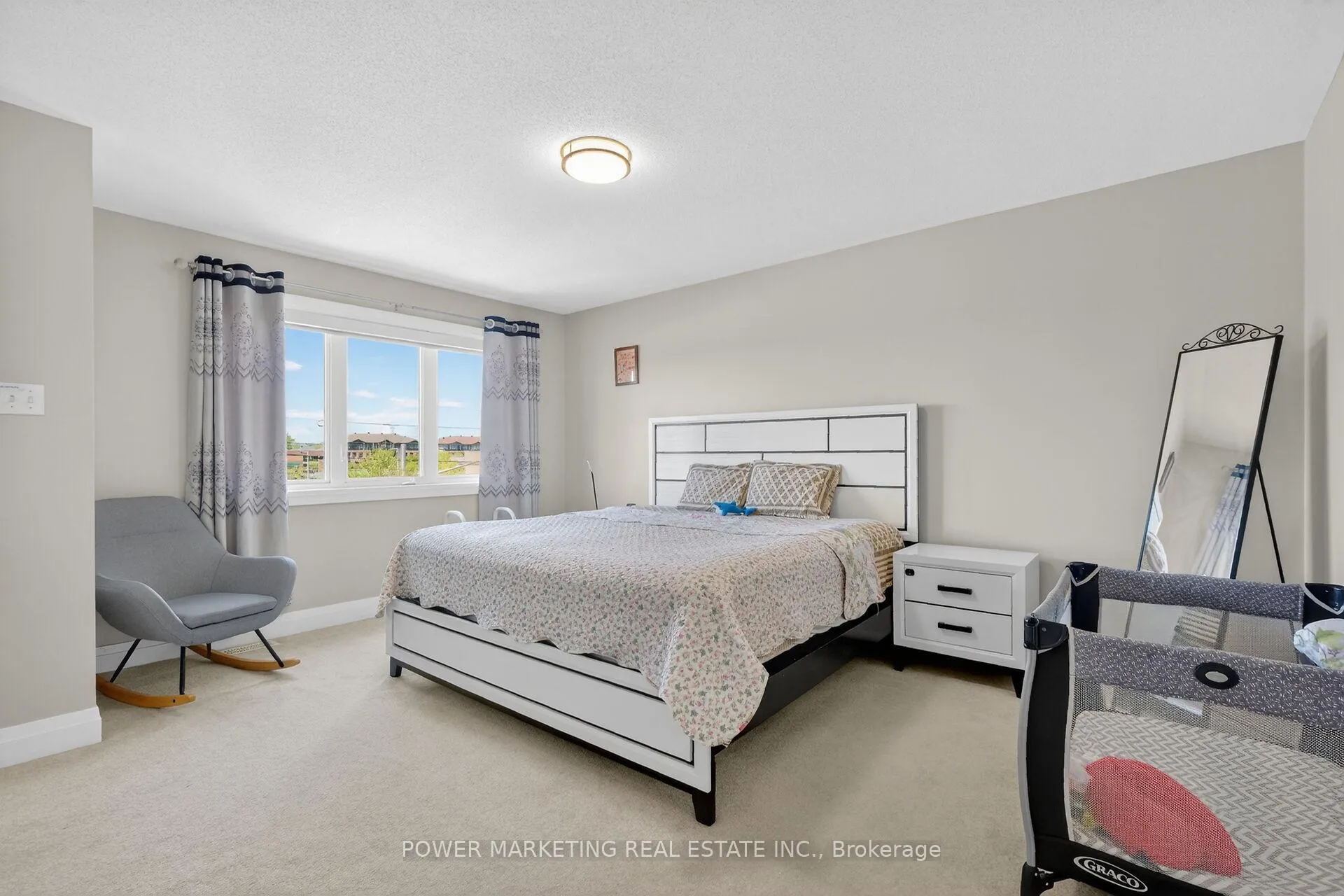 Photo 22 of 551 Louis Toscano Drive, Ottawa, Avalon East — HOMEH
