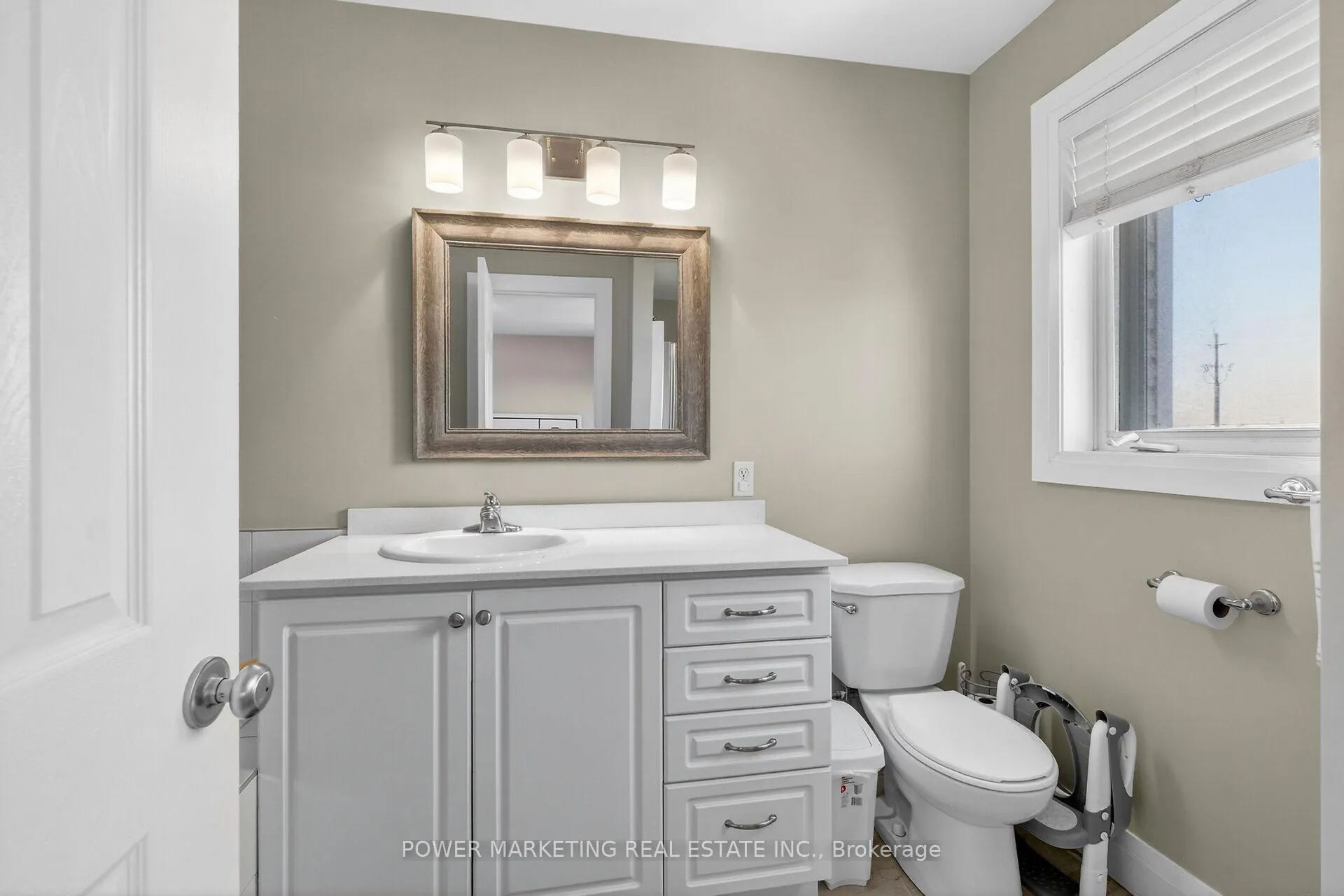Photo 26 of 551 Louis Toscano Drive, Ottawa, Avalon East — HOMEH