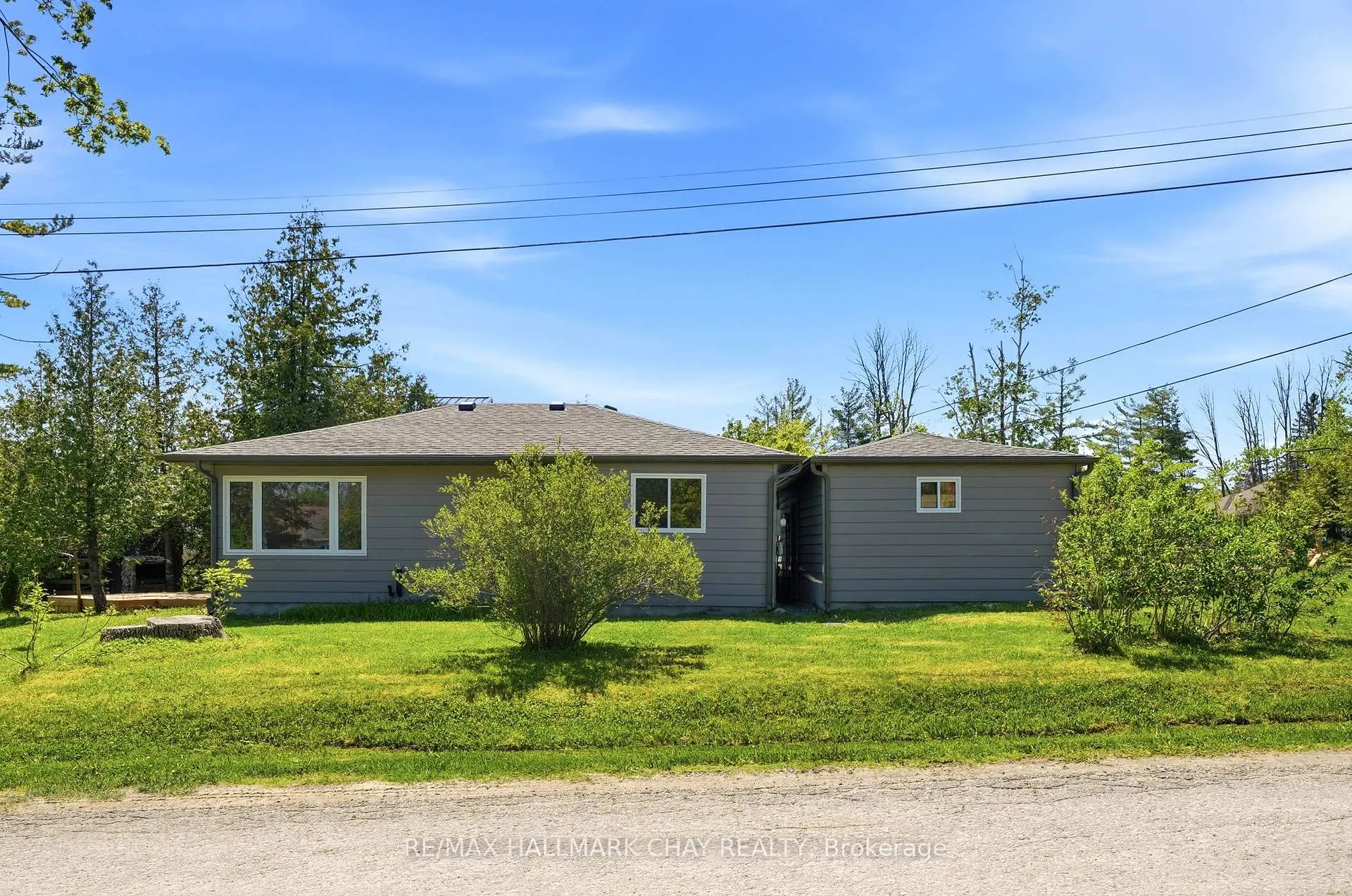 Front of 71 Lakeshore Road E
