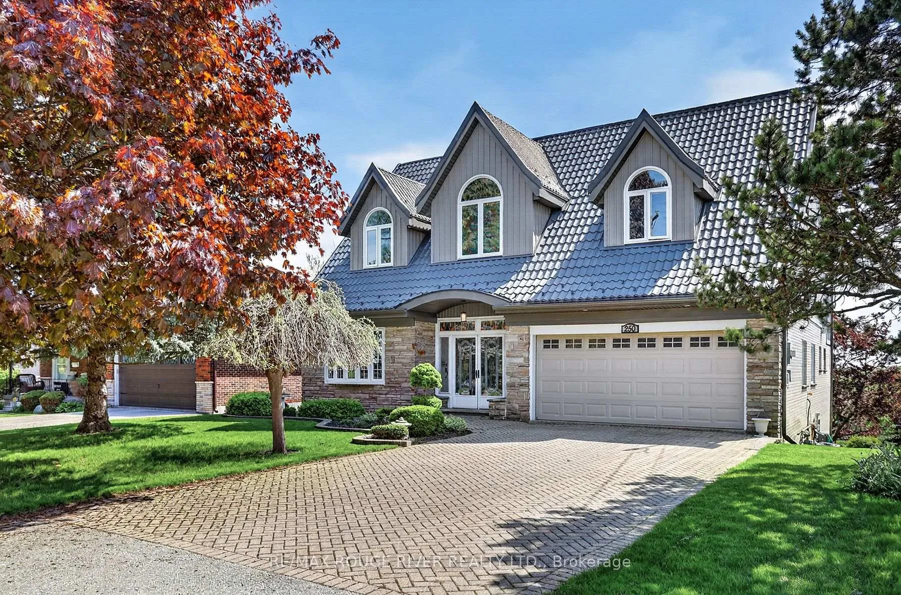Front of 250 Ridgewood Road
