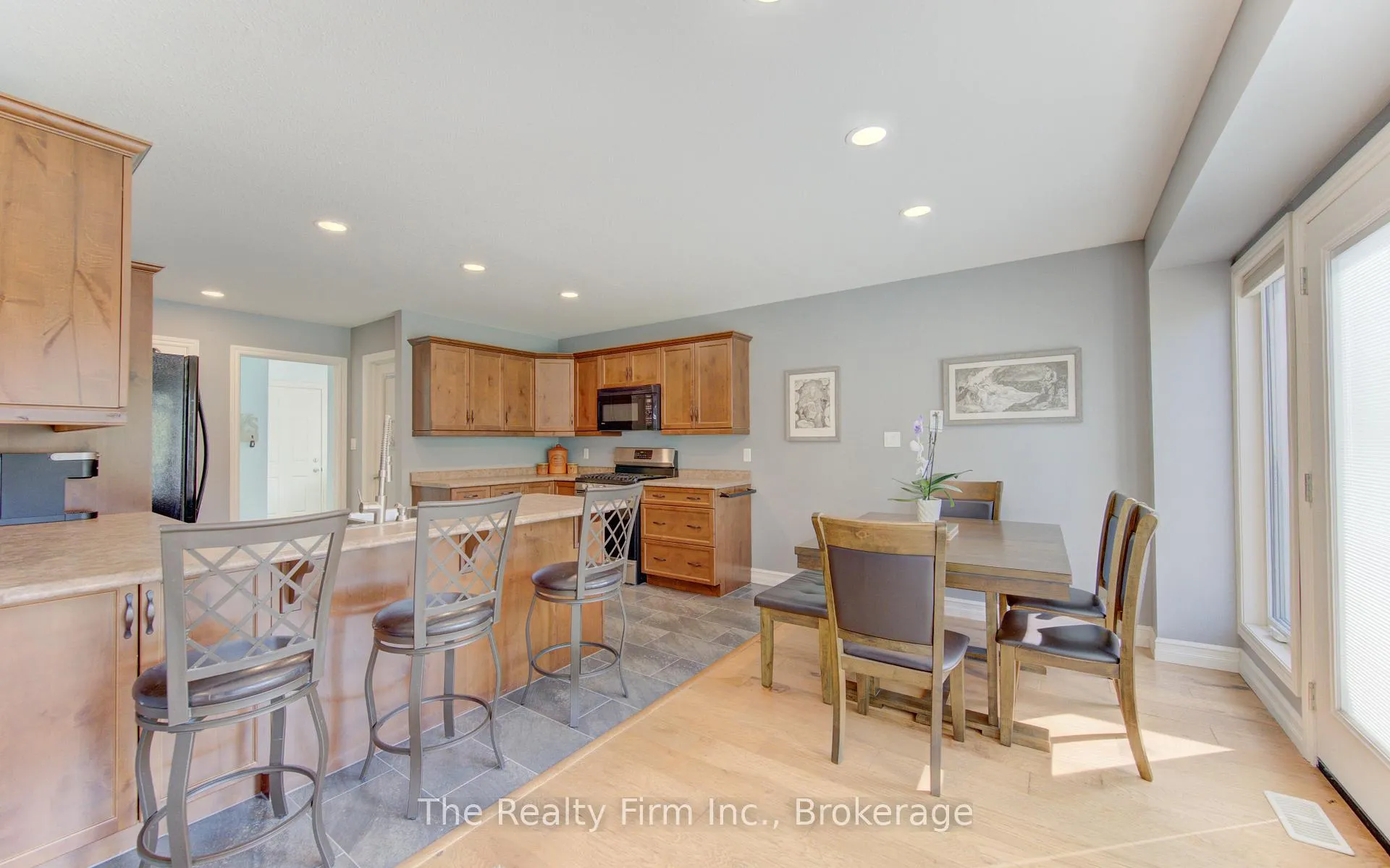 Photo 8 of 475 Albert Avenue N, North Perth, Listowel — HOMEH