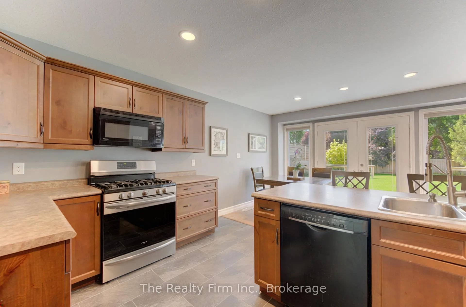 Photo 15 of 475 Albert Avenue N, North Perth, Listowel — HOMEH