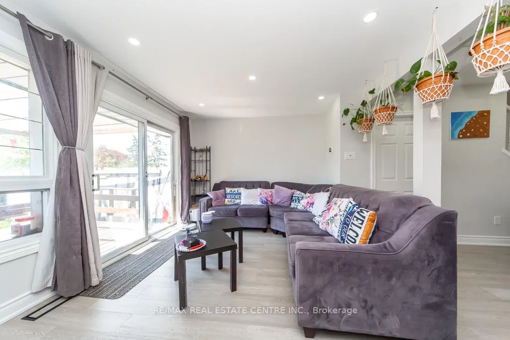 Photo 10 of 12 Greenhills Square, Brampton, Northgate — HOMEH