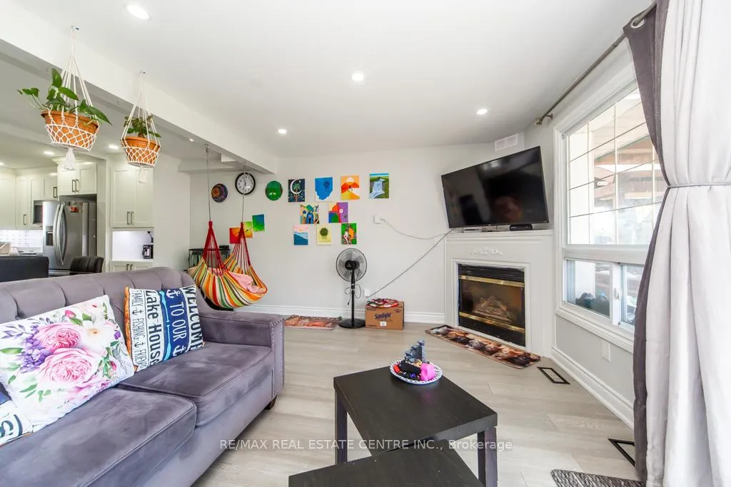 Photo 12 of 12 Greenhills Square, Brampton, Northgate — HOMEH